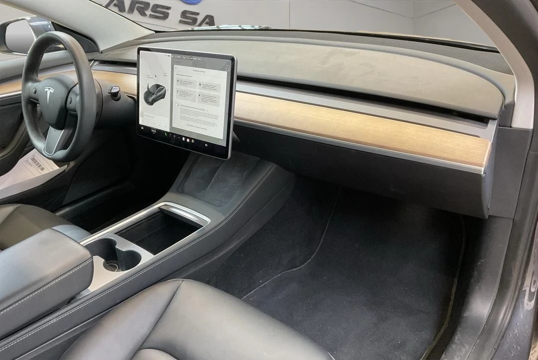 TESLA Model 3 Performance Dual Motor AWD-image-11