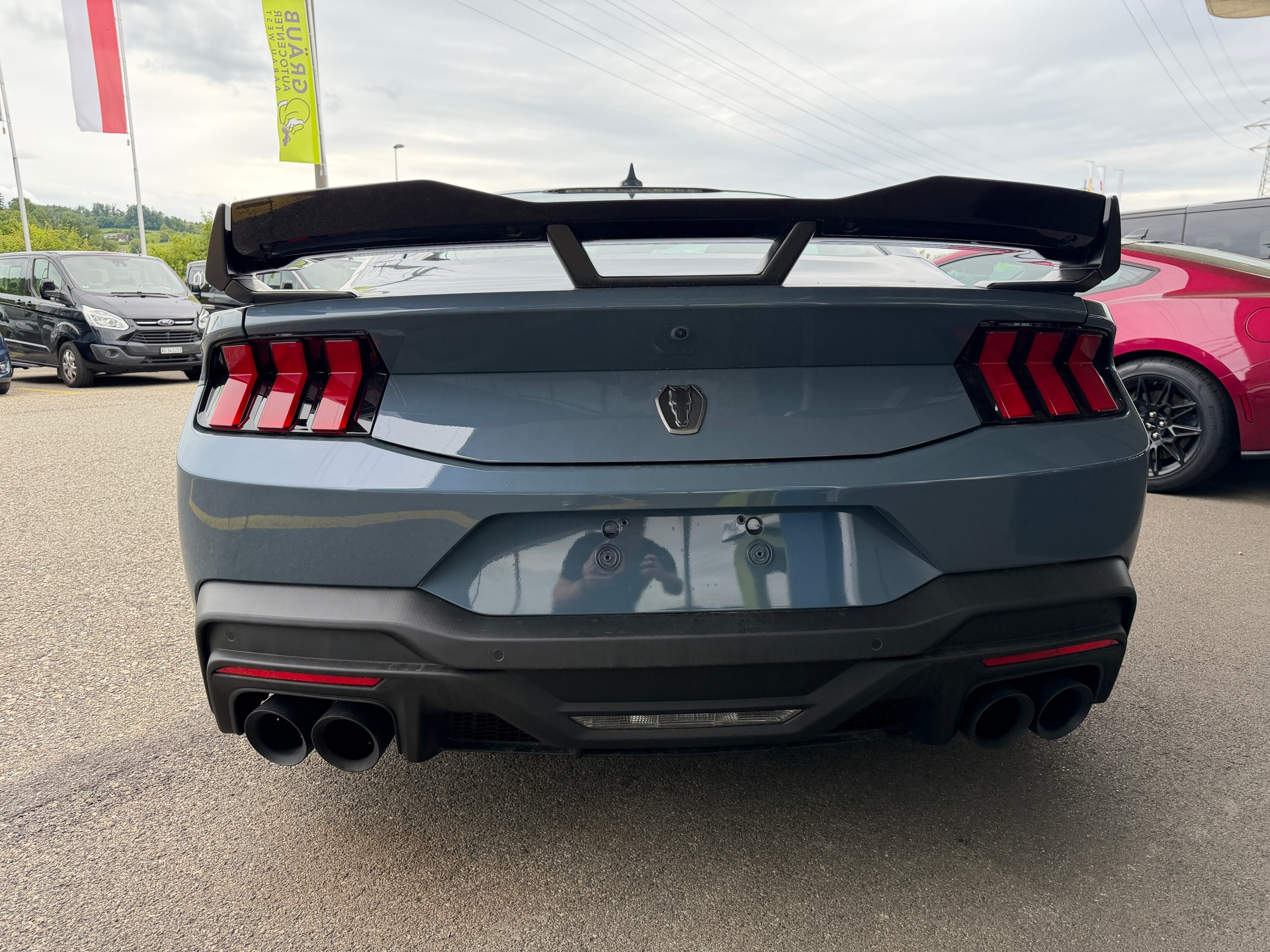 FORD Mustang Fastback 5.0 V8 Dark Horse US Version mit Handling Package! VAPOR BLUE ohne OPF-image-6