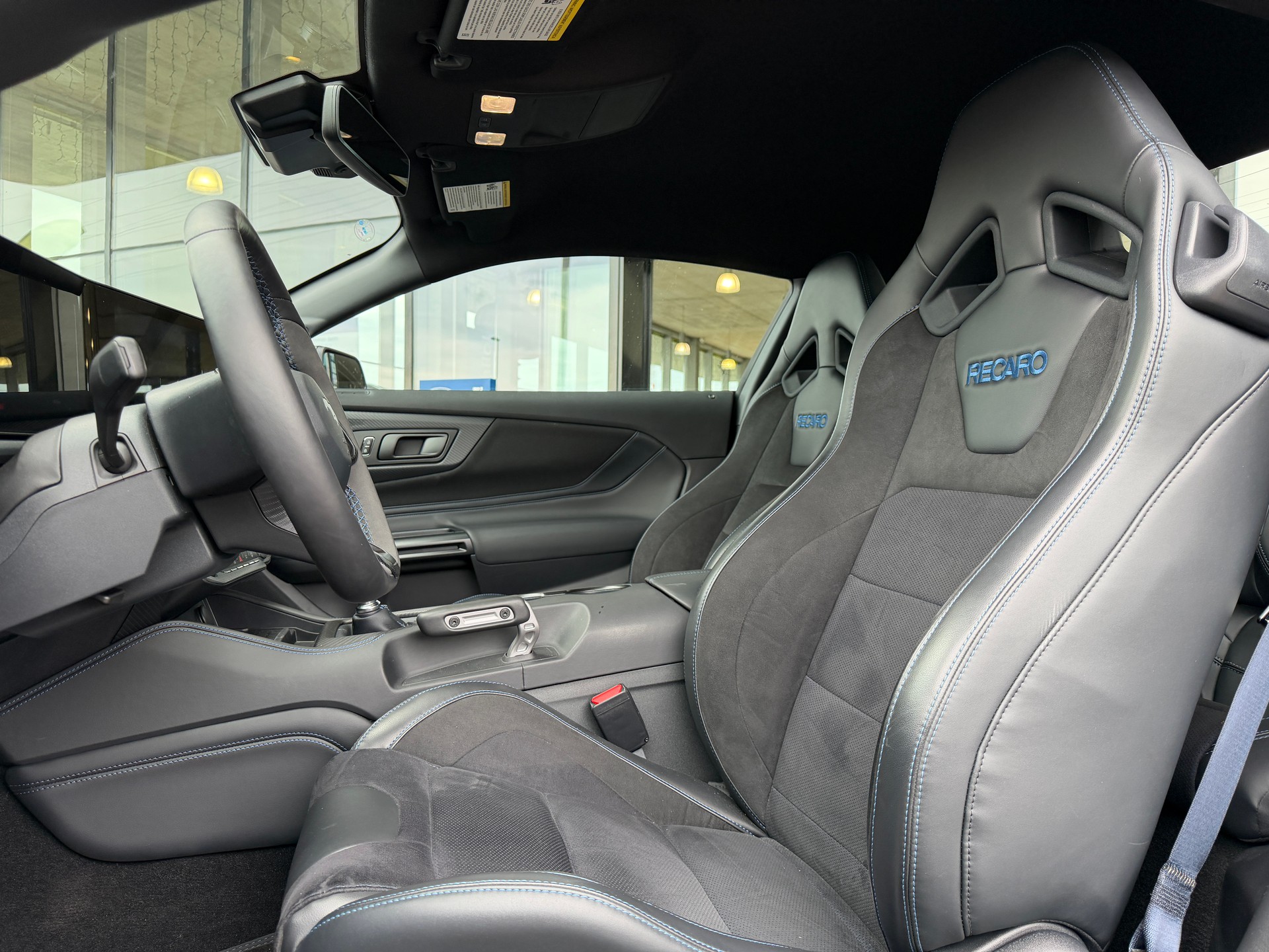 FORD Mustang Fastback 5.0 V8 Dark Horse US Version mit Handling Package! VAPOR BLUE ohne OPF-image-9
