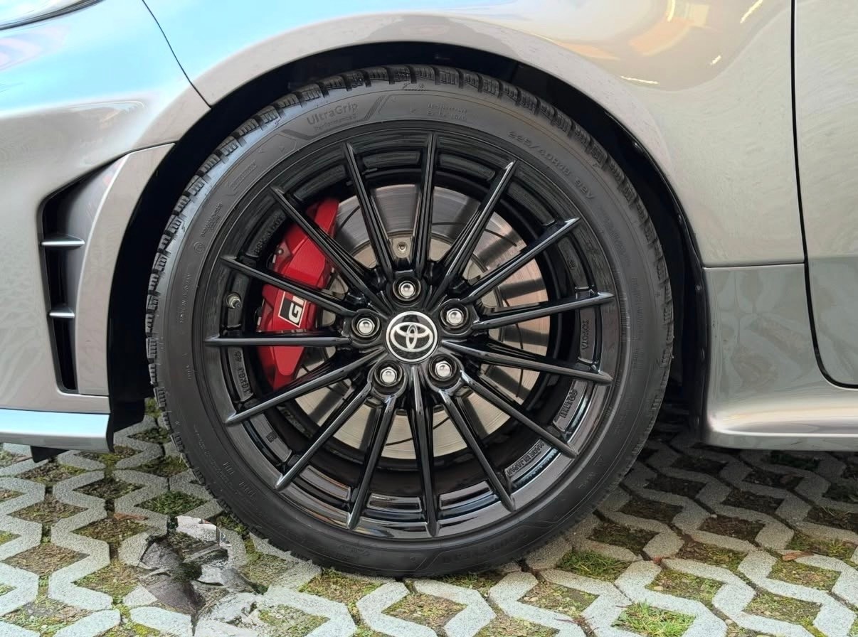 TOYOTA Yaris 1.6 GR Sport A-image-5