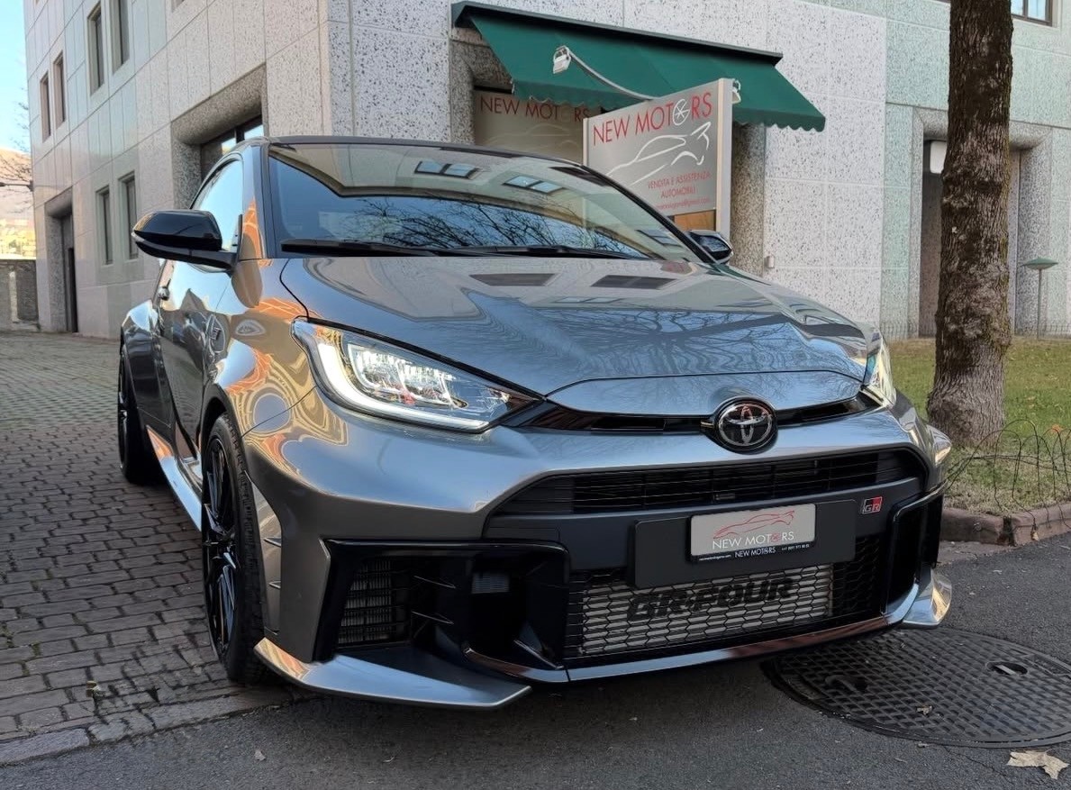 TOYOTA Yaris 1.6 GR Sport A