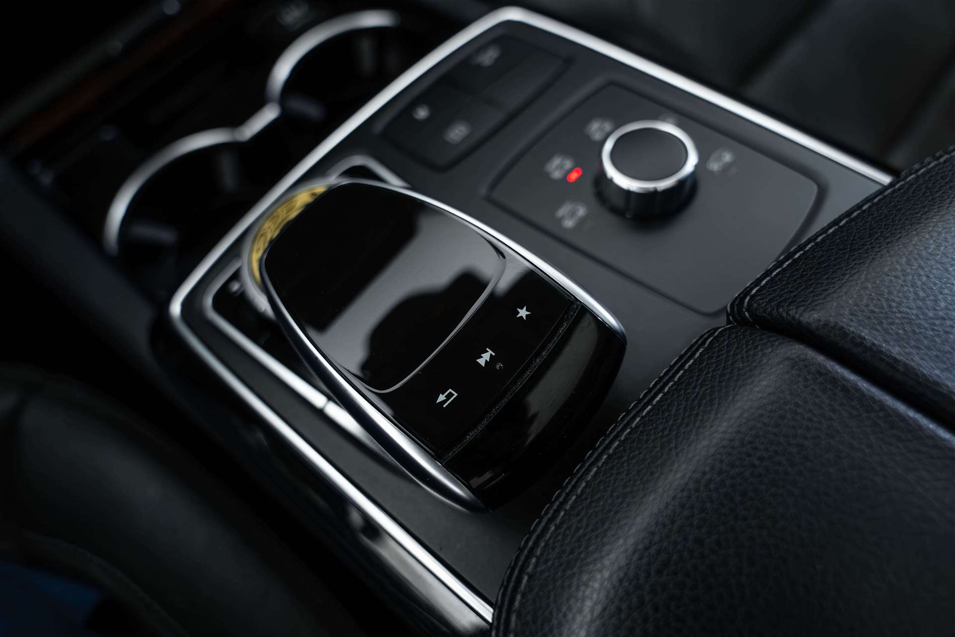 MERCEDES-BENZ GLE 350 d Executive 4Matic 9G-Tronic-image-31