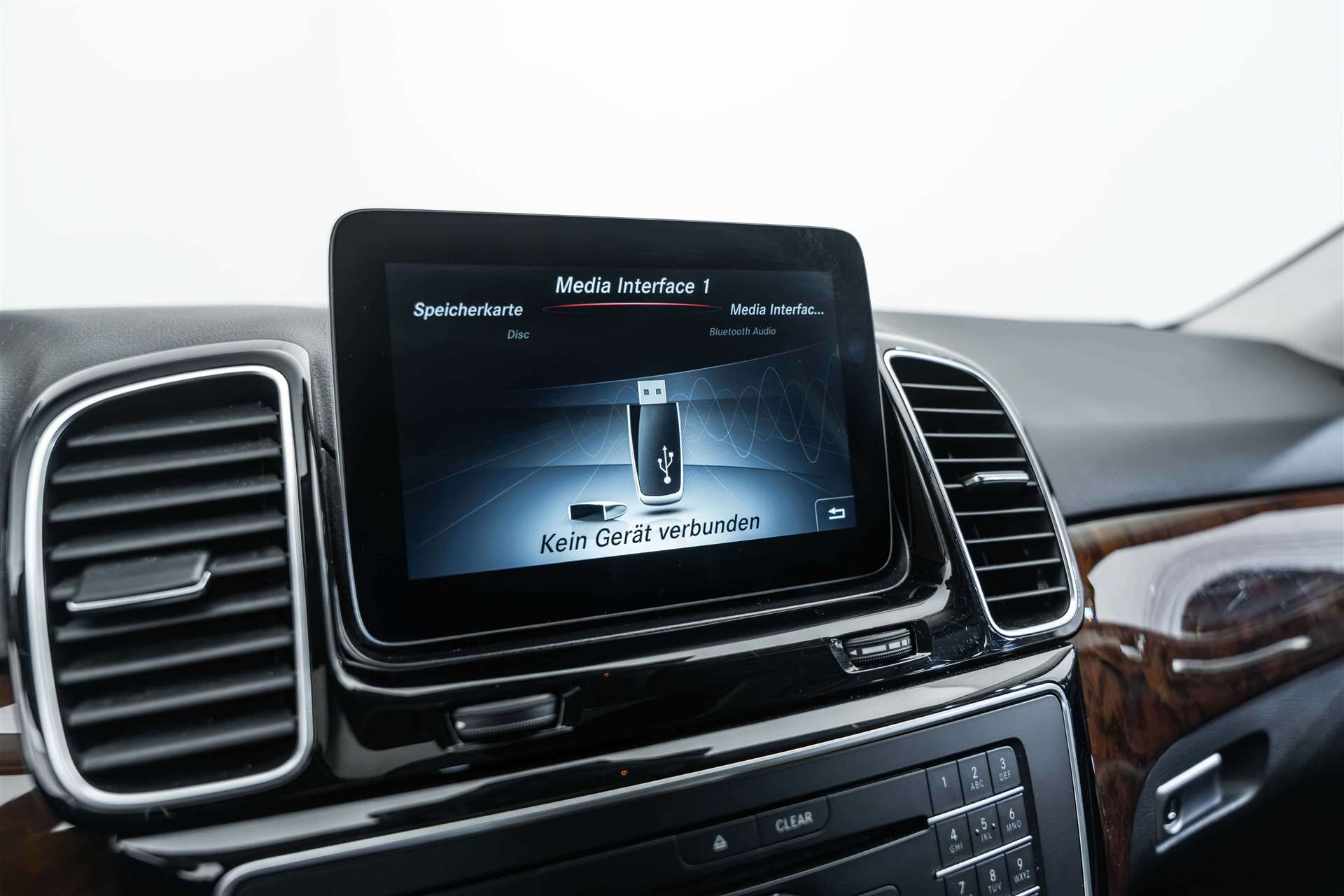 MERCEDES-BENZ GLE 350 d Executive 4Matic 9G-Tronic-image-24
