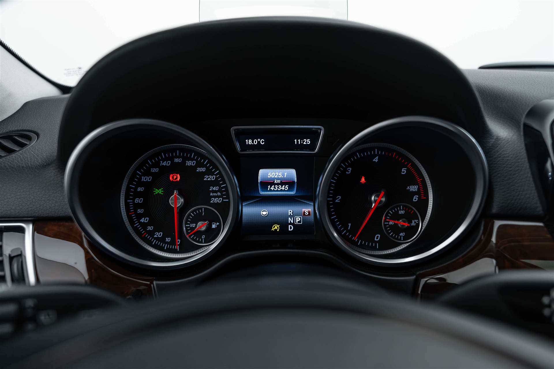 MERCEDES-BENZ GLE 350 d Executive 4Matic 9G-Tronic-image-27