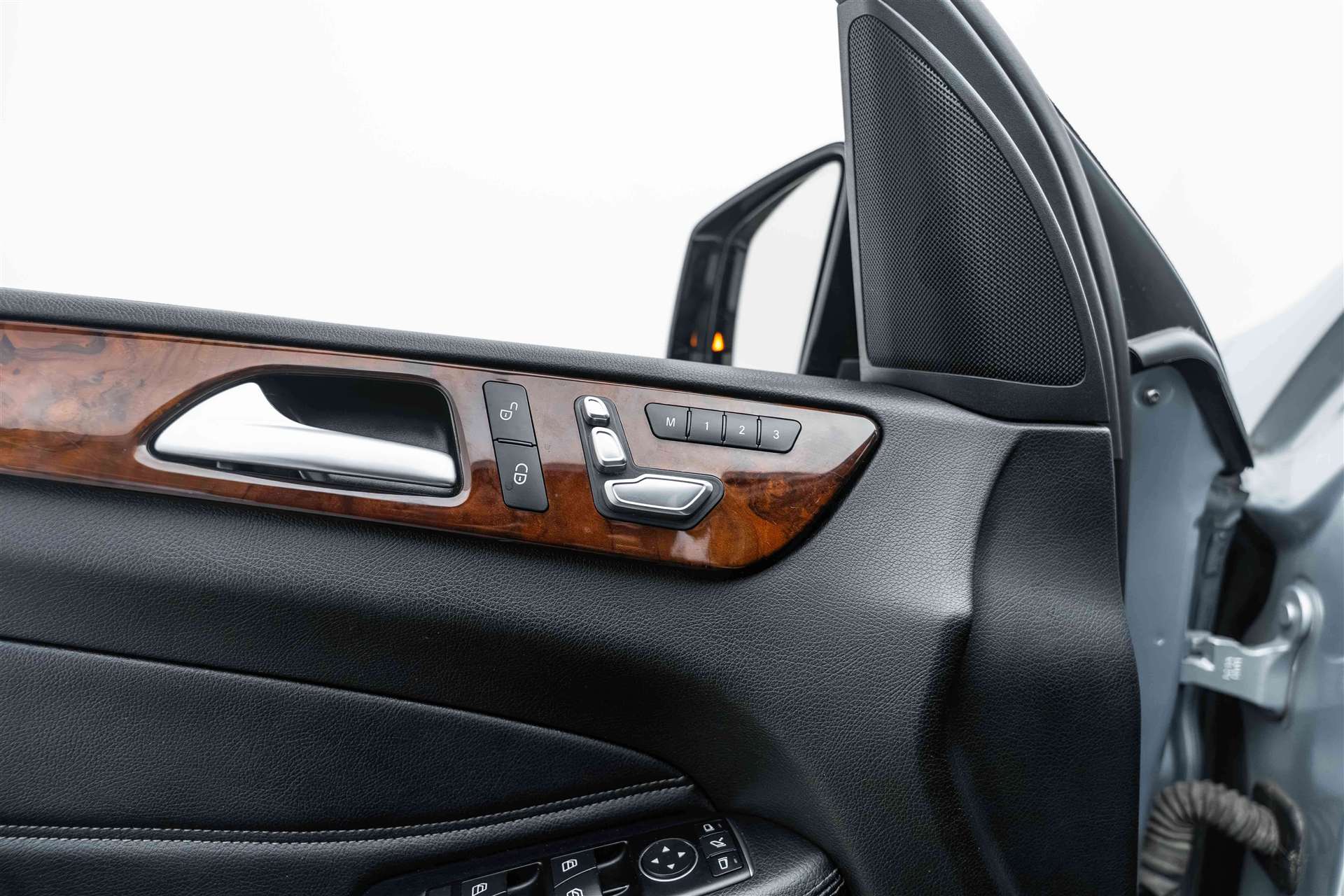 MERCEDES-BENZ GLE 350 d Executive 4Matic 9G-Tronic-image-17