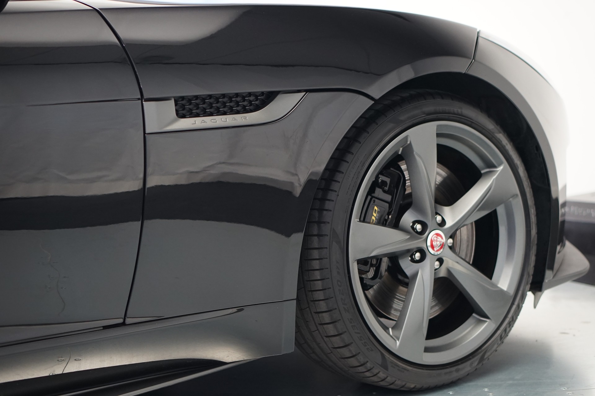 JAGUAR F-Type Coupé 3.0 V6 S/C 400 Sport AWD Automatik-image-31