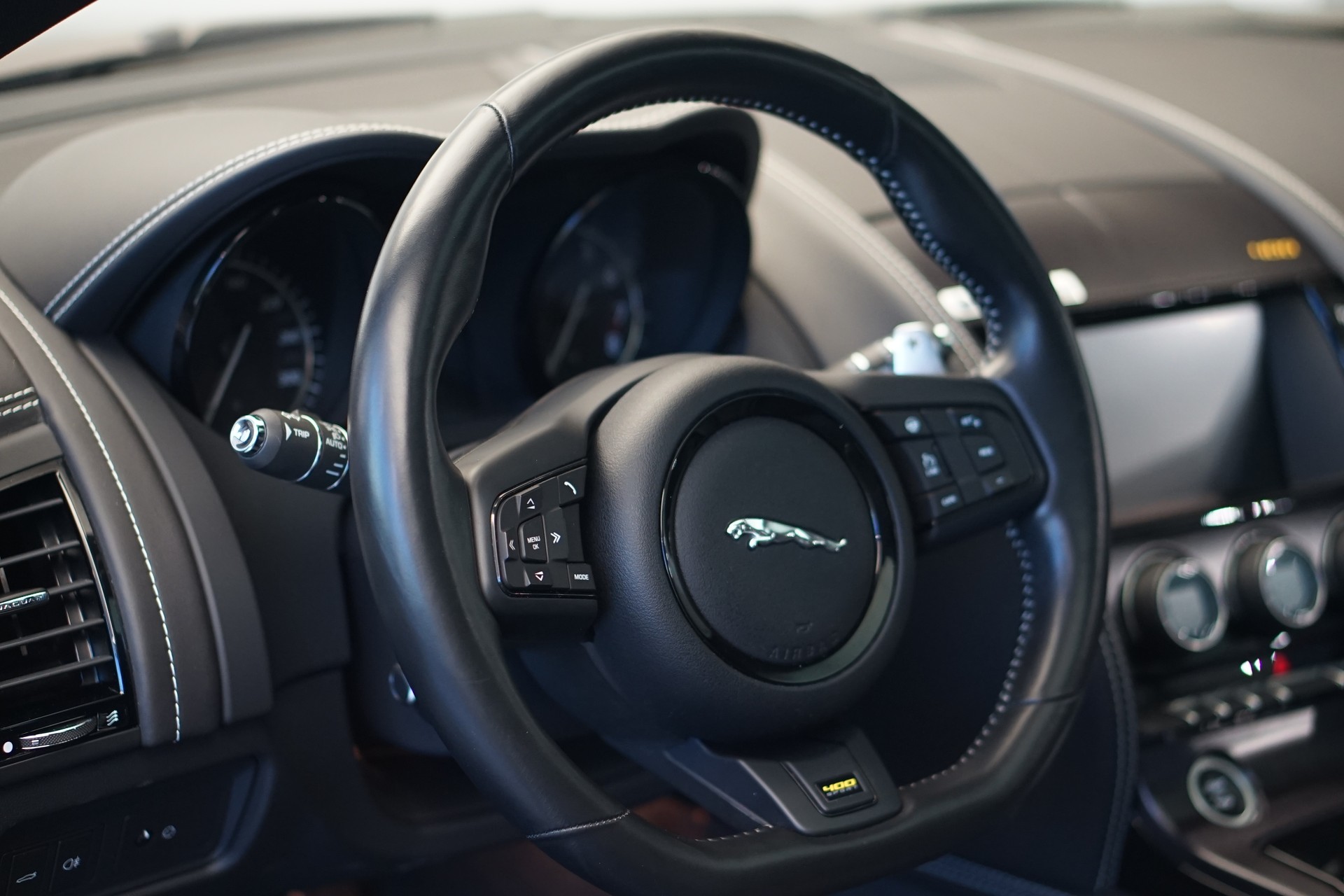 JAGUAR F-Type Coupé 3.0 V6 S/C 400 Sport AWD Automatik-image-17