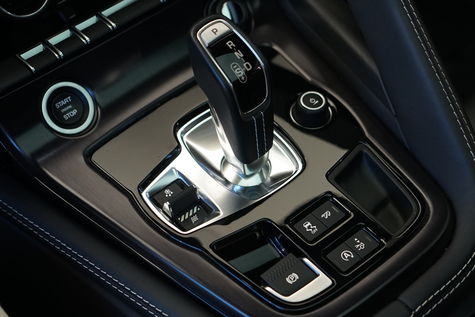 JAGUAR F-Type Coupé 3.0 V6 S/C 400 Sport AWD Automatik-image-22