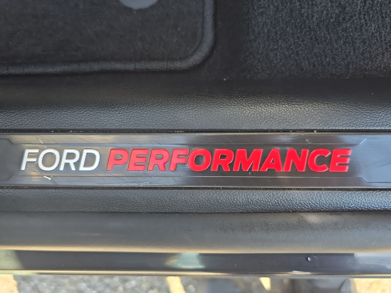 FORD Explorer 3.0 V6 ST-image-16