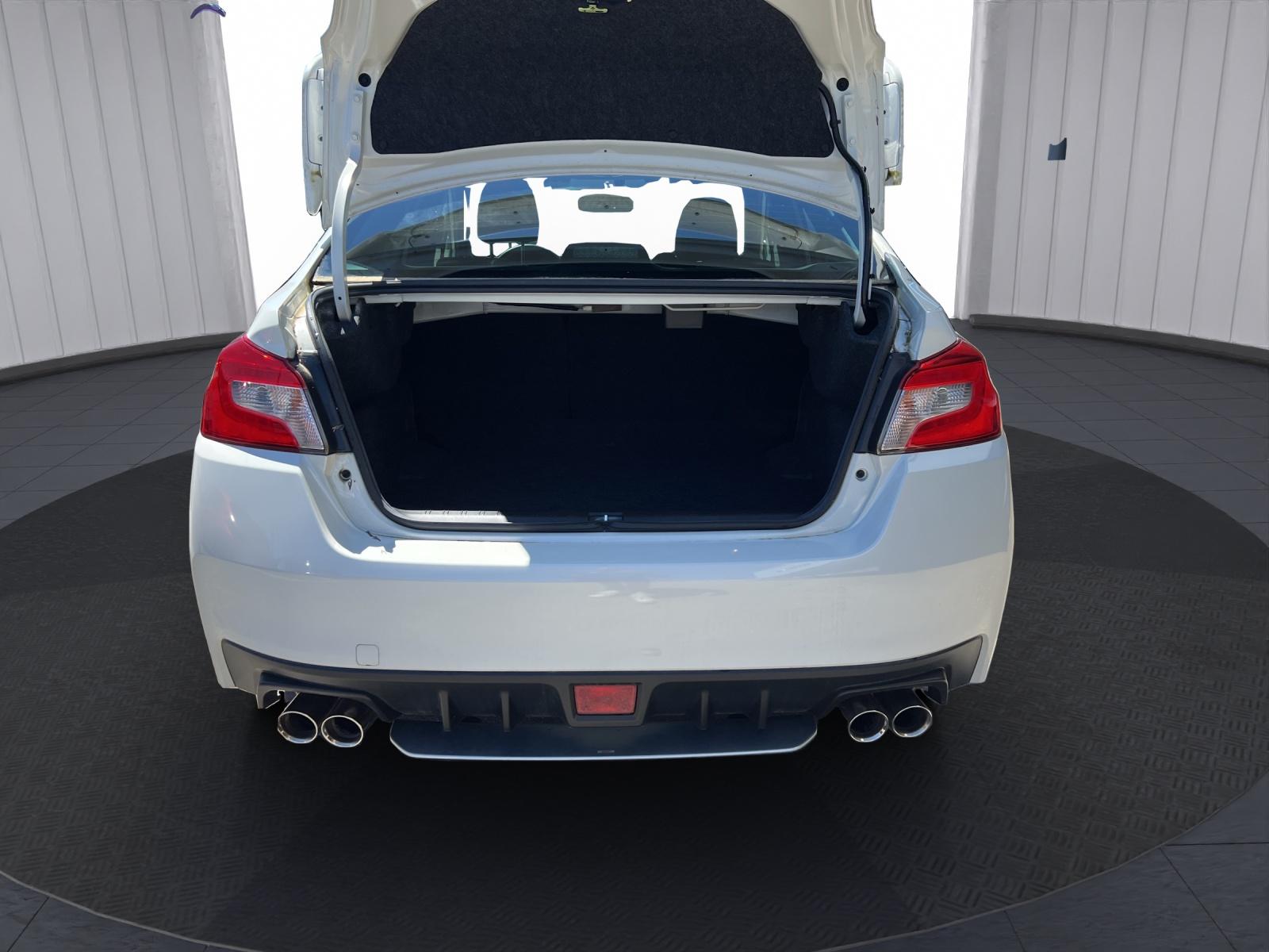 SUBARU WRX STI 2.5 T Swiss-image-11