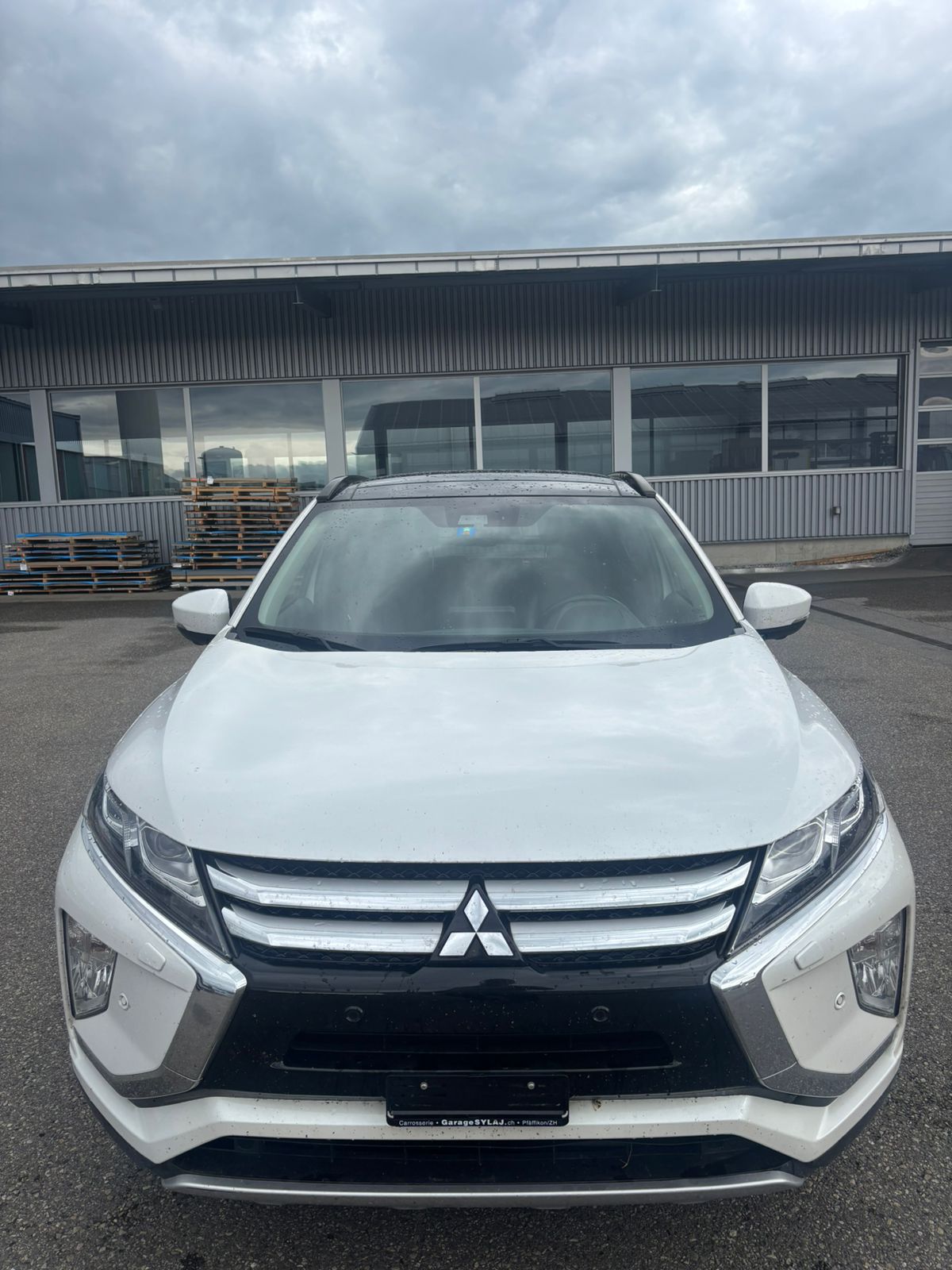 MITSUBISHI Eclipse Cross 1.5 T-Mivec Value 4WD CVT-image-1