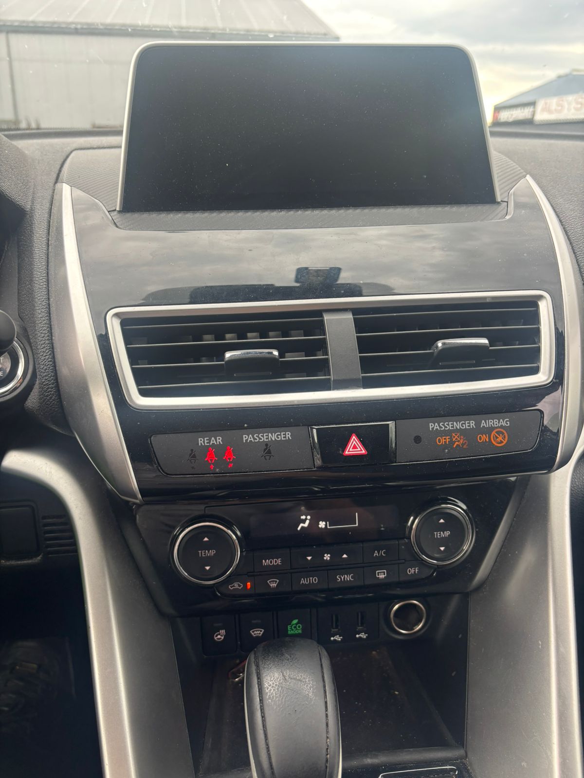 MITSUBISHI Eclipse Cross 1.5 T-Mivec Value 4WD CVT-image-7