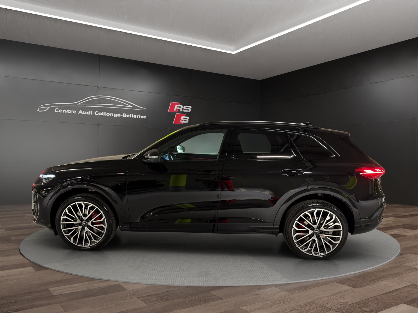 AUDI Q5 TFSI quatto 150 kW S-tronic-showroom-element-2