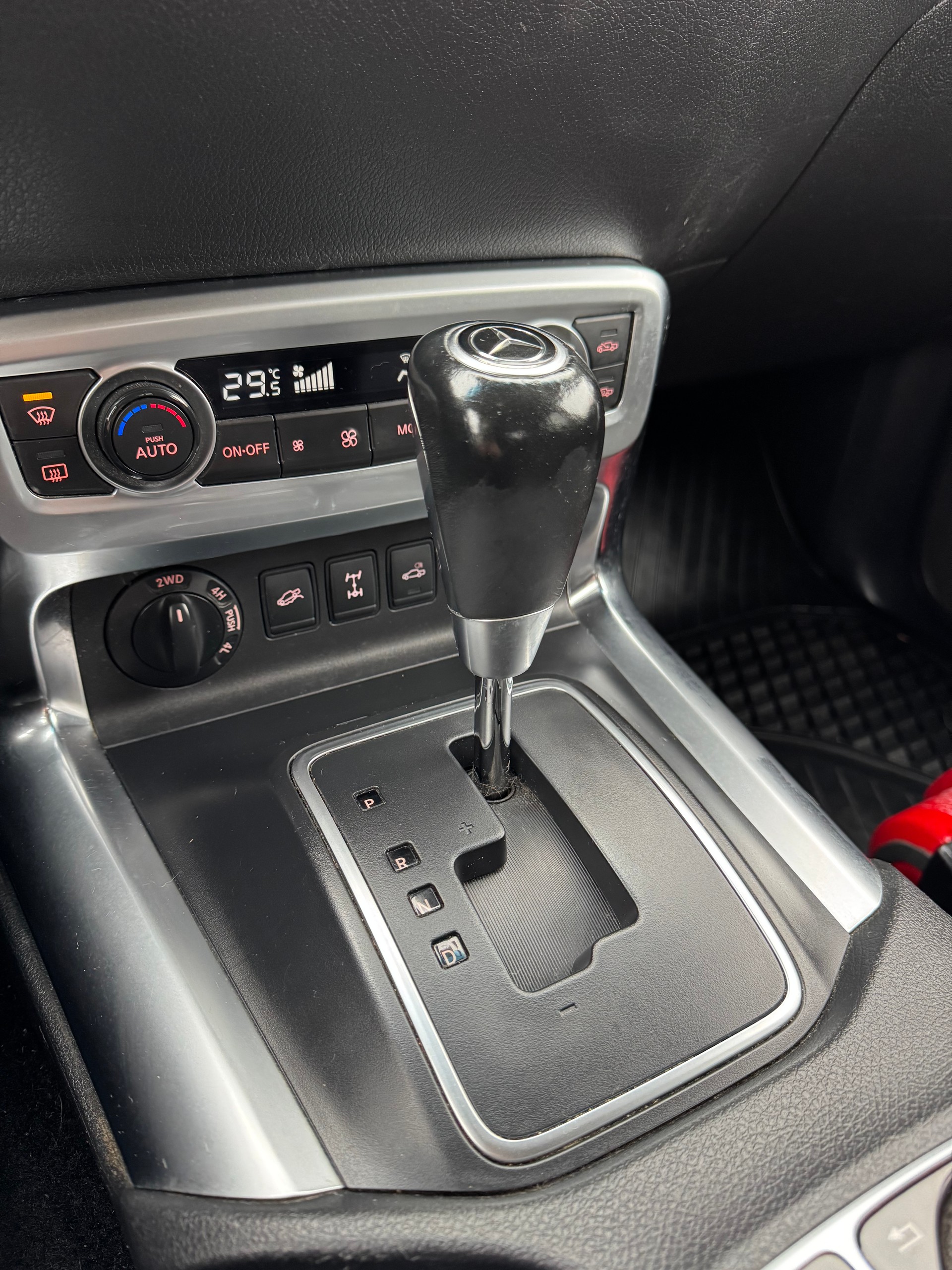 MERCEDES-BENZ X 250 d 4MATIC Power A Doppel Cab.-image-13