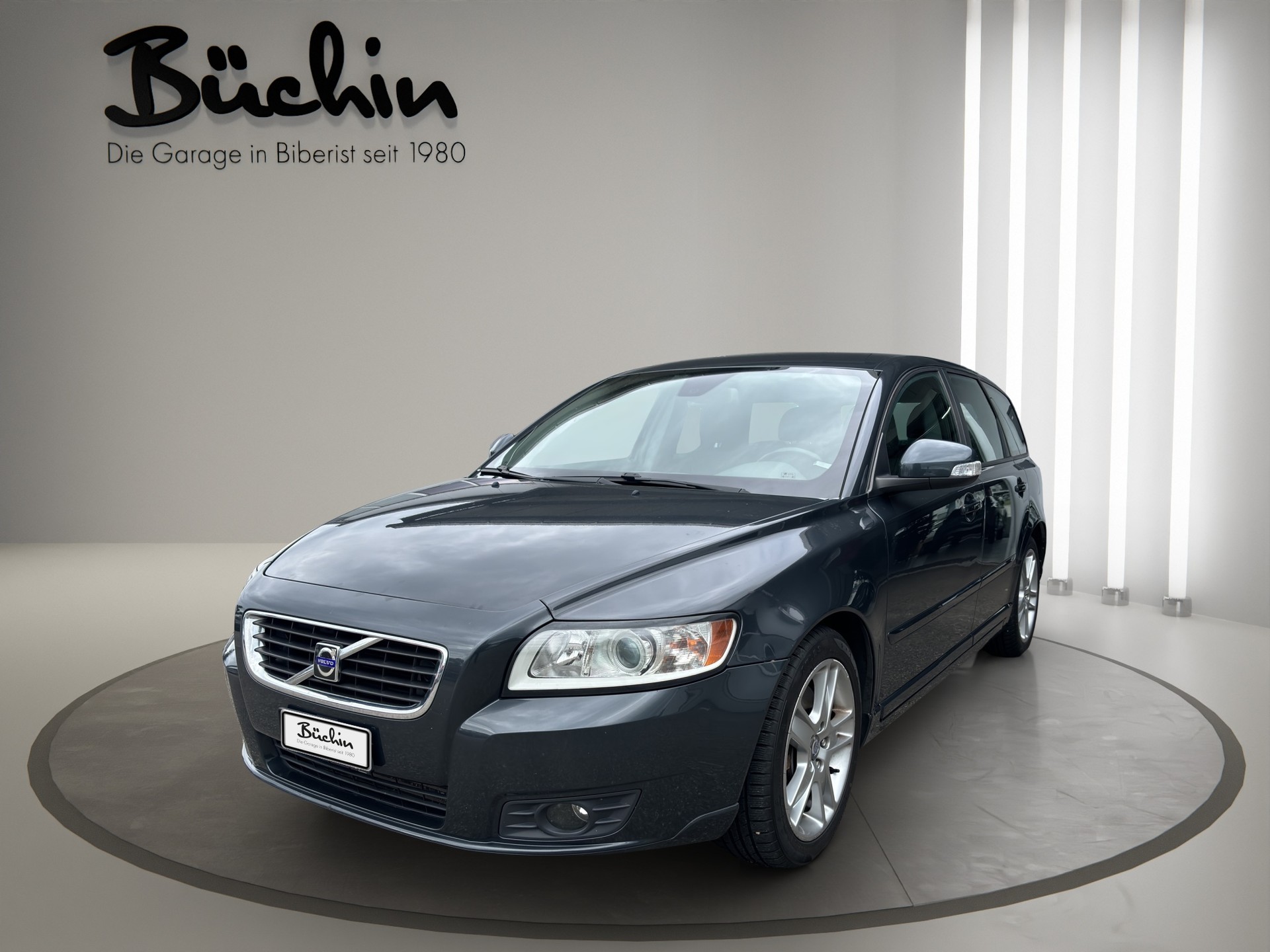 VOLVO V50 2.0D Momentum Powershift-showroom-element-2
