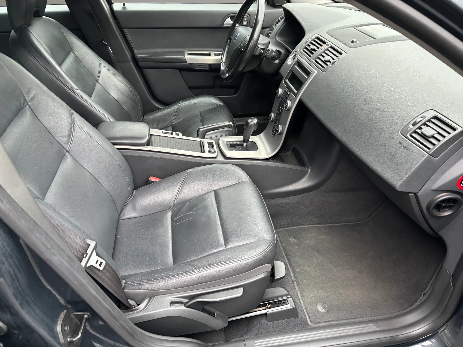 VOLVO V50 2.0D Momentum Powershift-image-15
