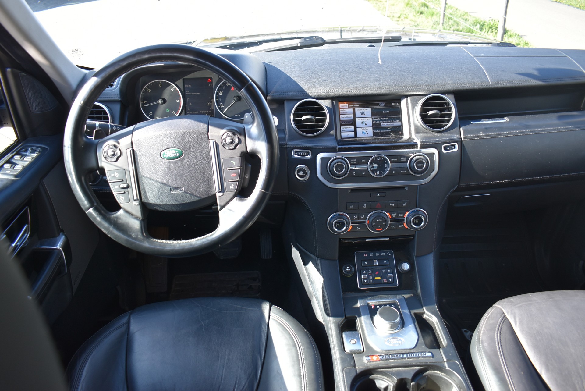 LAND ROVER Discovery 3.0 SDV6 Zermatt Automatic-image-8