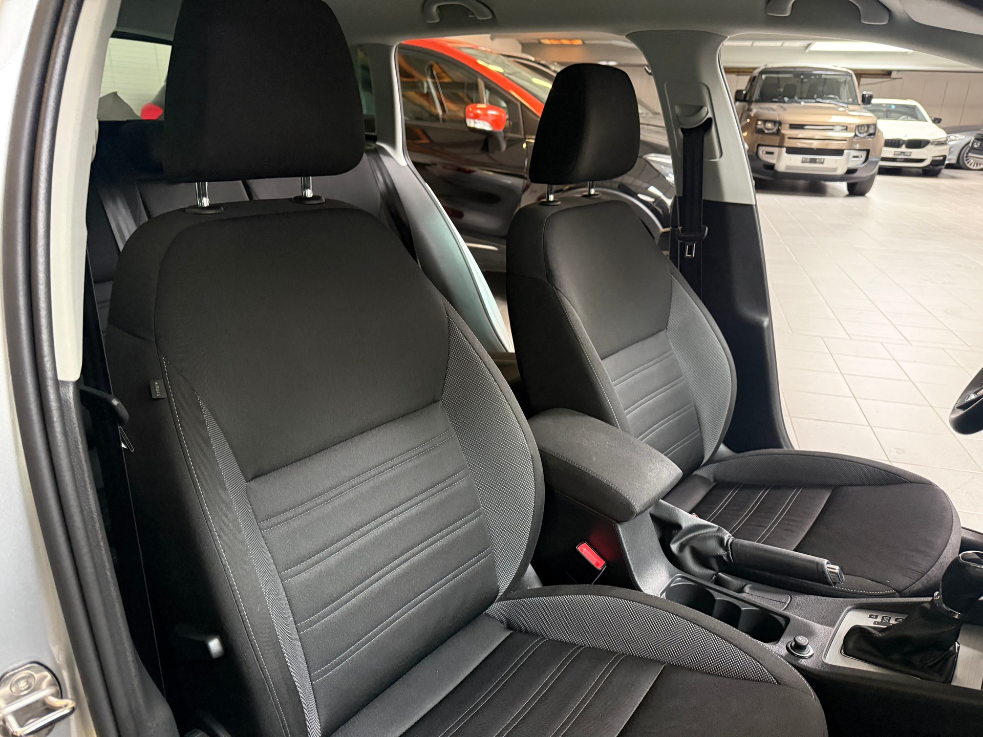 SKODA Octavia Combi 1.6 TDI Ambition DSG-image-16