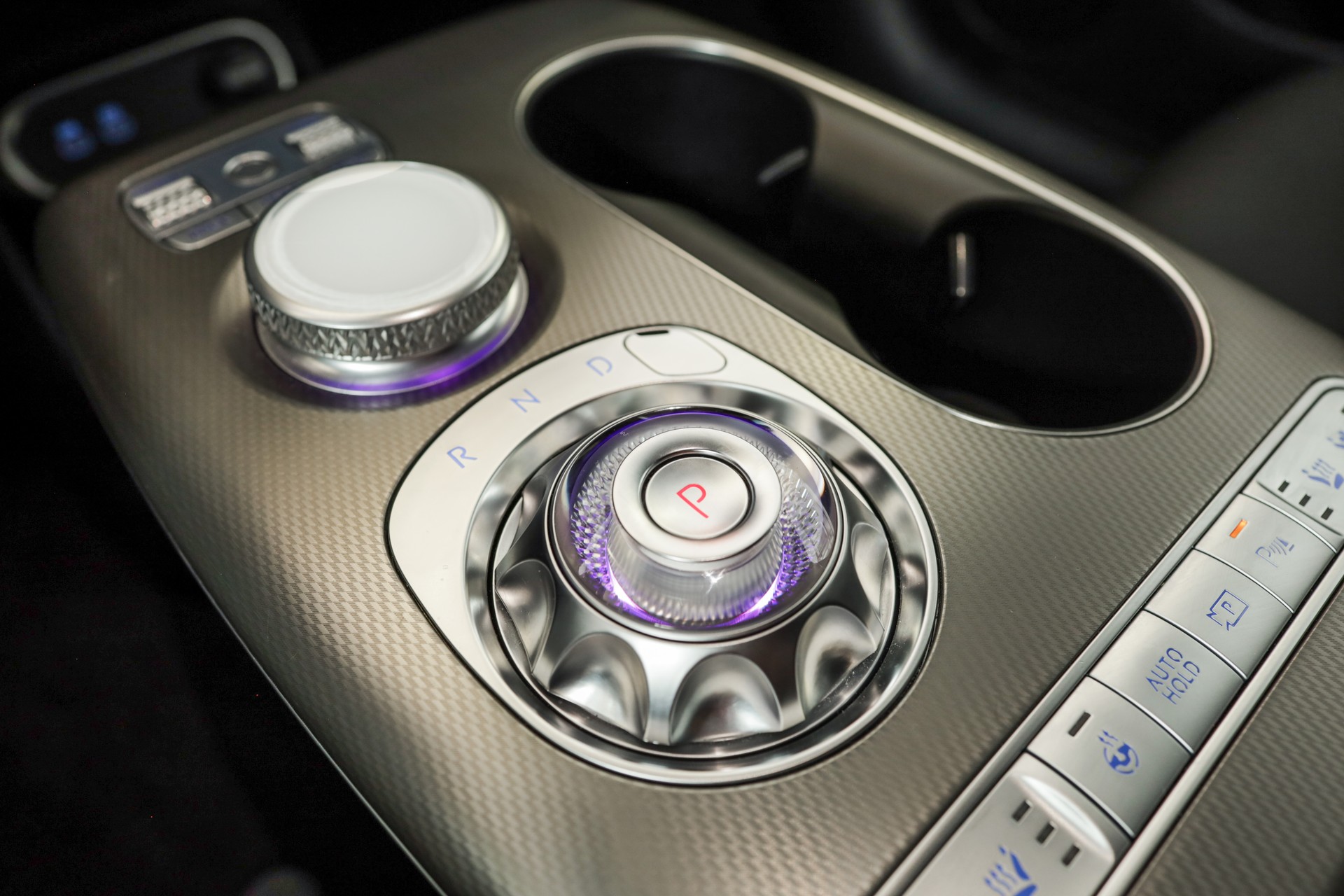 GENESIS GV60 77.4 kWh Sport AWD-image-16