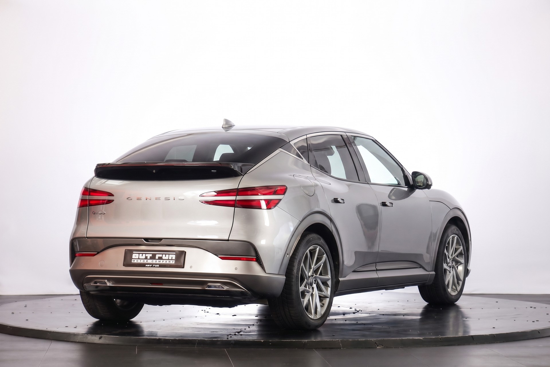 GENESIS GV60 77.4 kWh Sport AWD-image-3