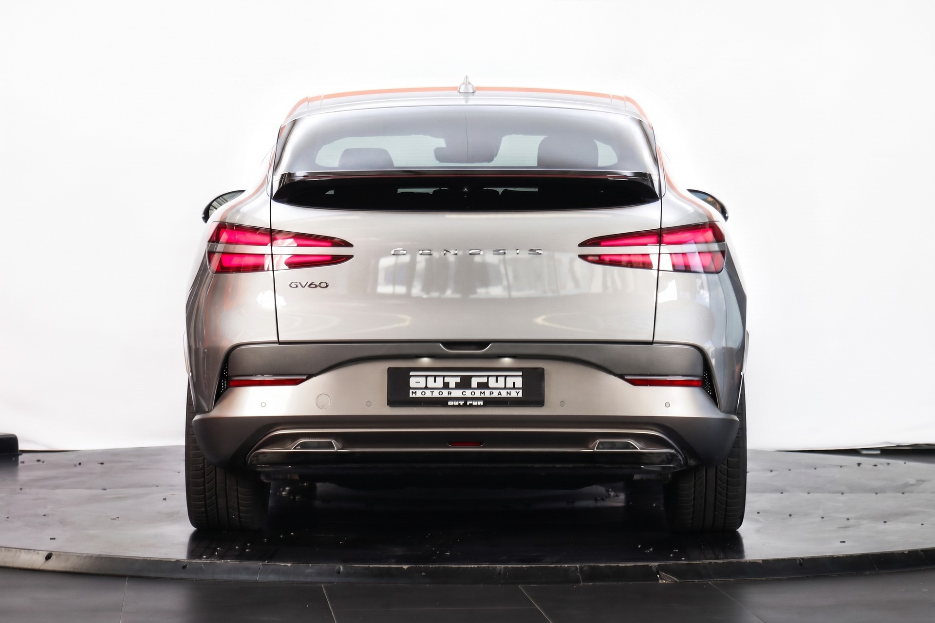 GENESIS GV60 77.4 kWh Sport AWD-image-2