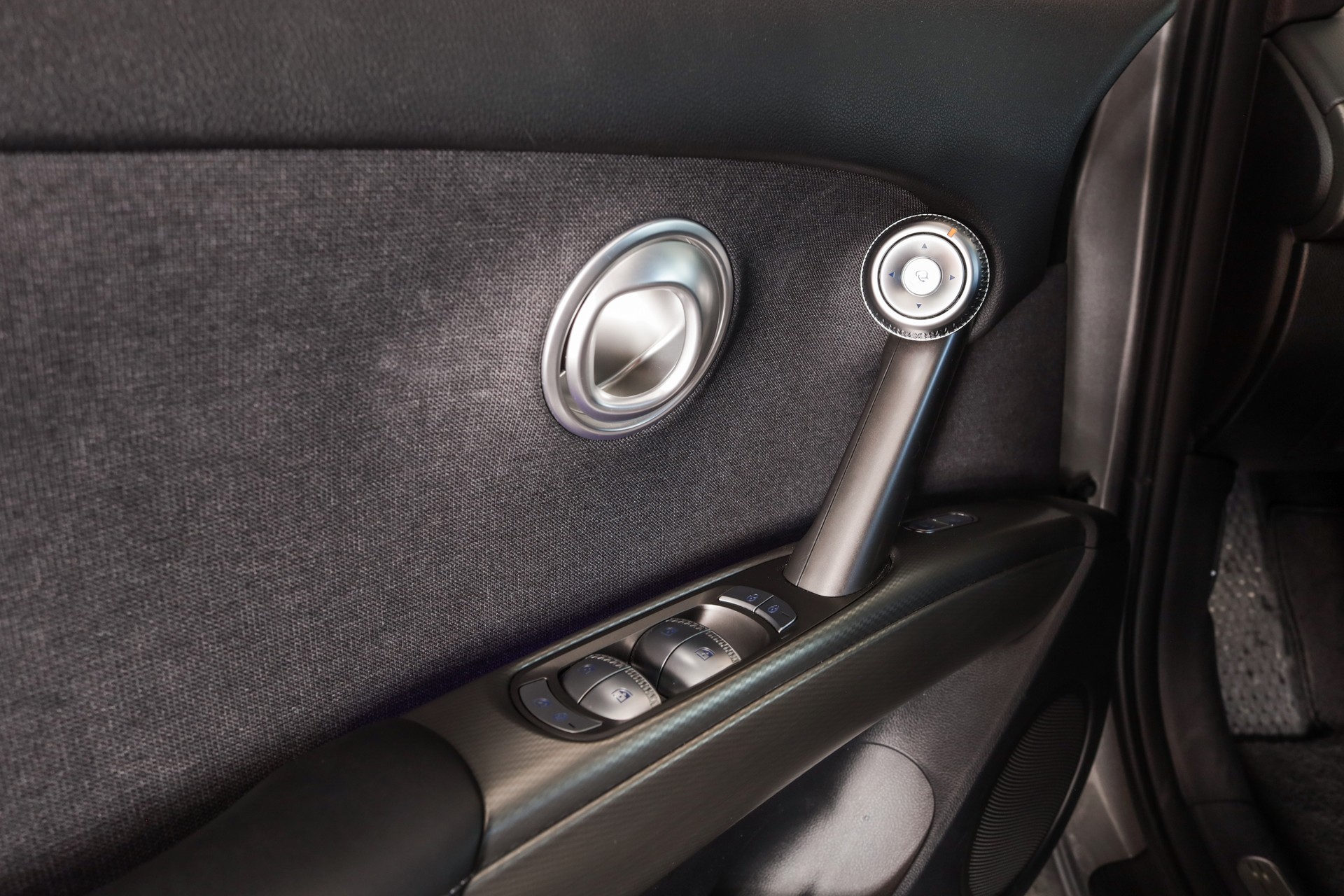 GENESIS GV60 77.4 kWh Sport AWD-image-22