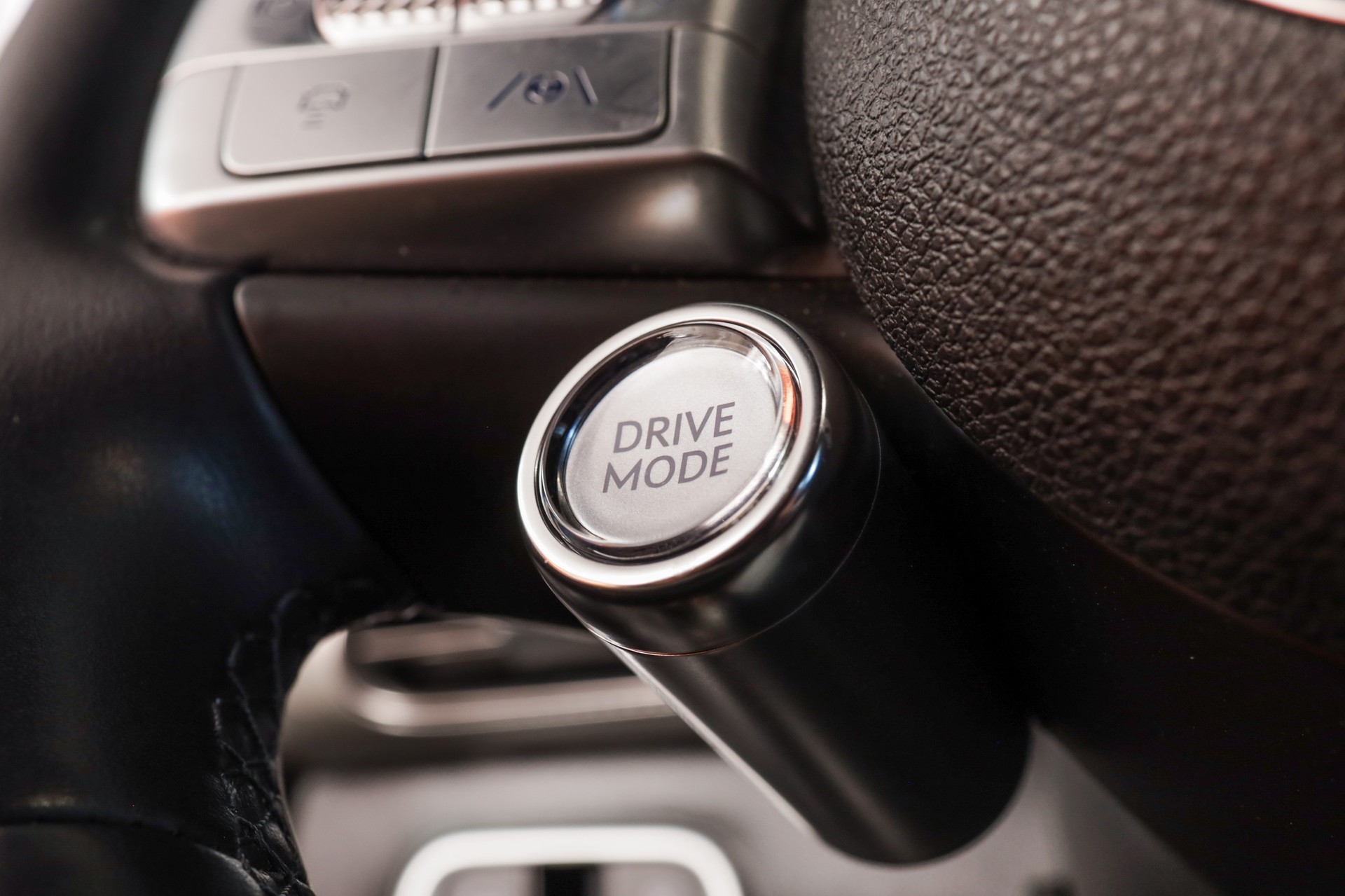 GENESIS GV60 77.4 kWh Sport AWD-image-21