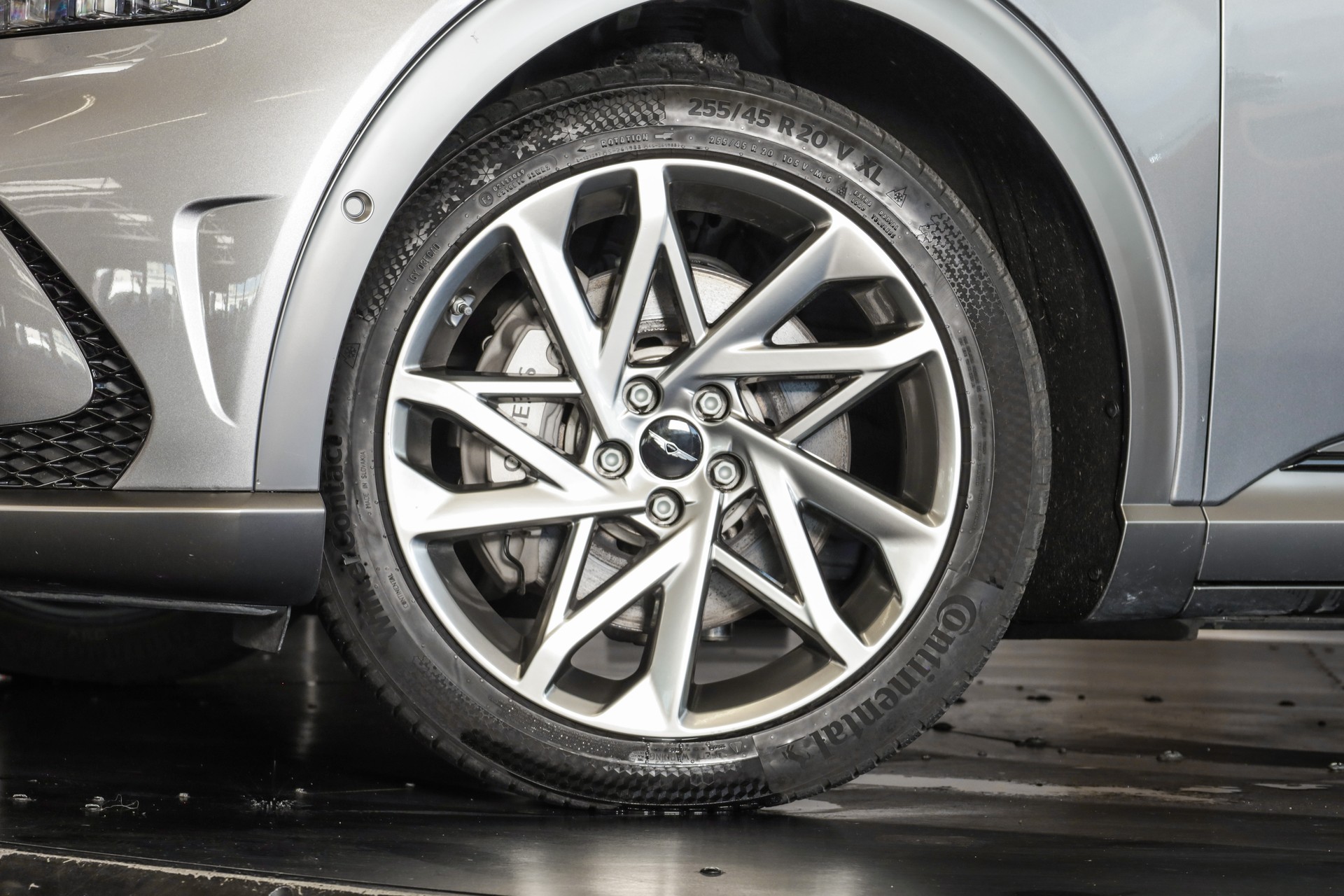 GENESIS GV60 77.4 kWh Sport AWD-image-6