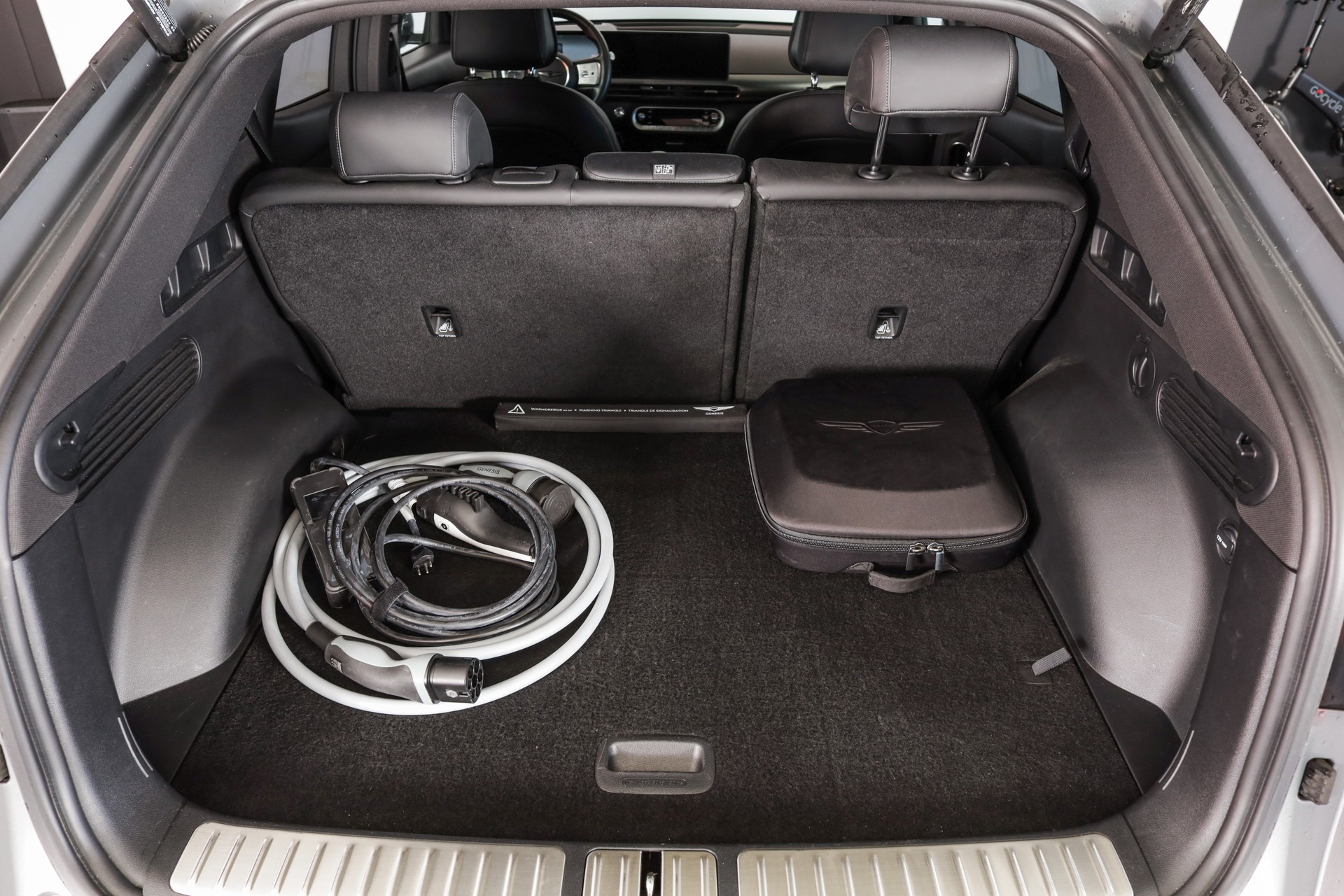 GENESIS GV60 77.4 kWh Sport AWD-image-11