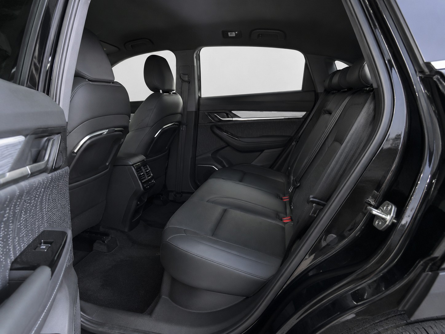 JAC JS6 1.5 PHEV-showroom-element-2
