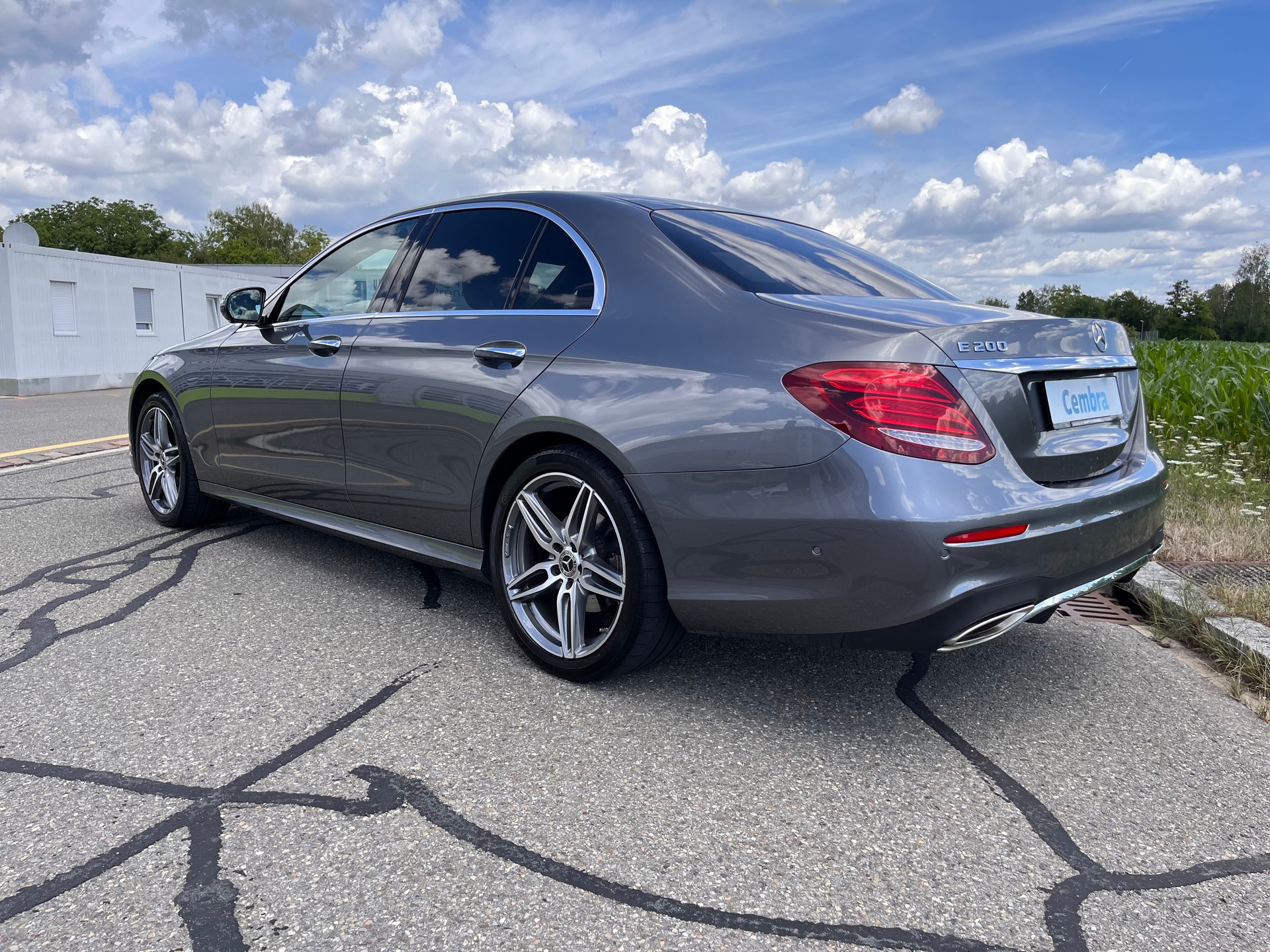 MERCEDES-BENZ E 200 AMG Line 4Matic 9G-Tronic * AMG PAKET INNEN UND AUSSEN - PANORAMADACH *-showroom-element-3