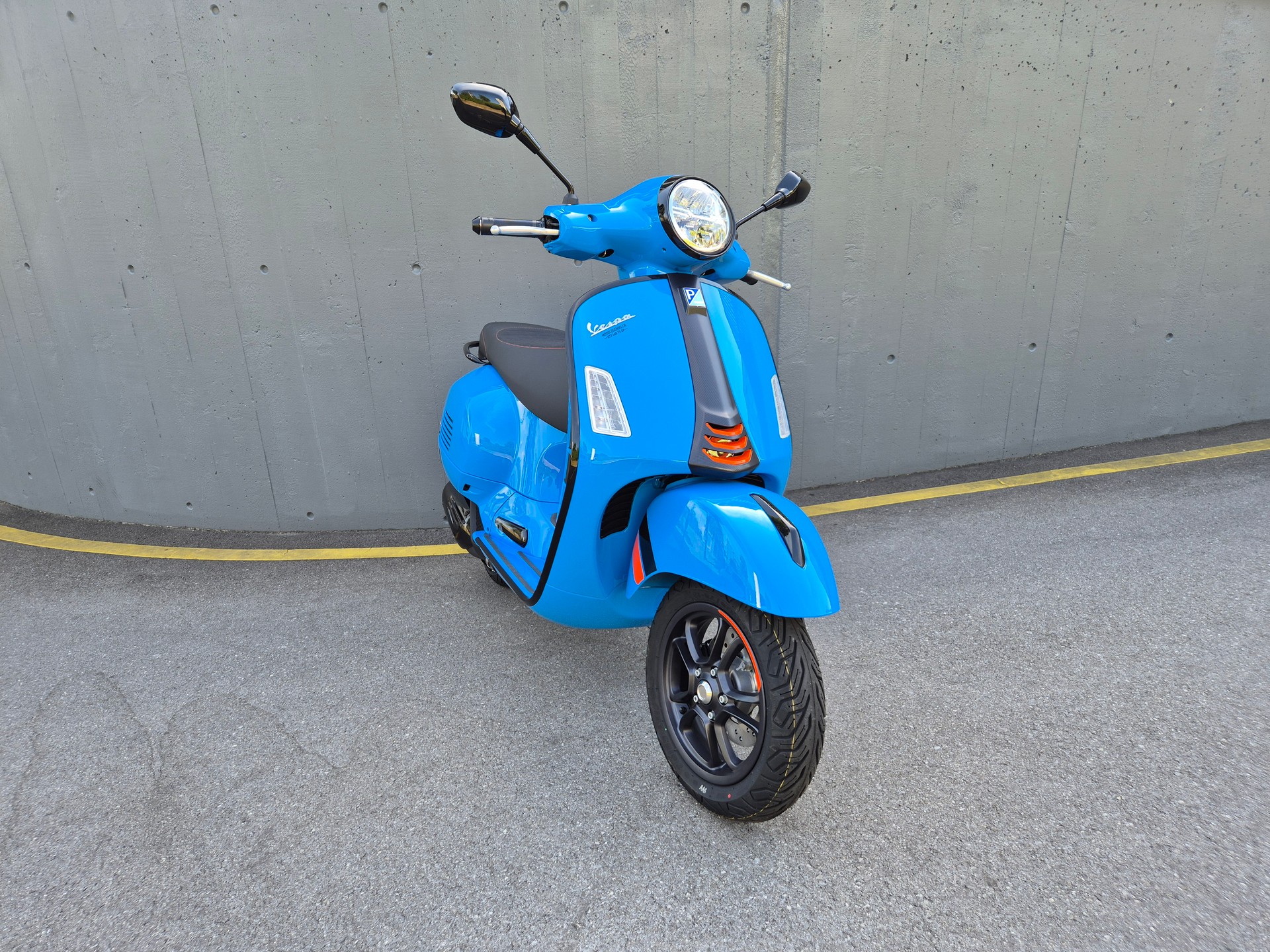PIAGGIO GTS 125 Super Sport-image-0