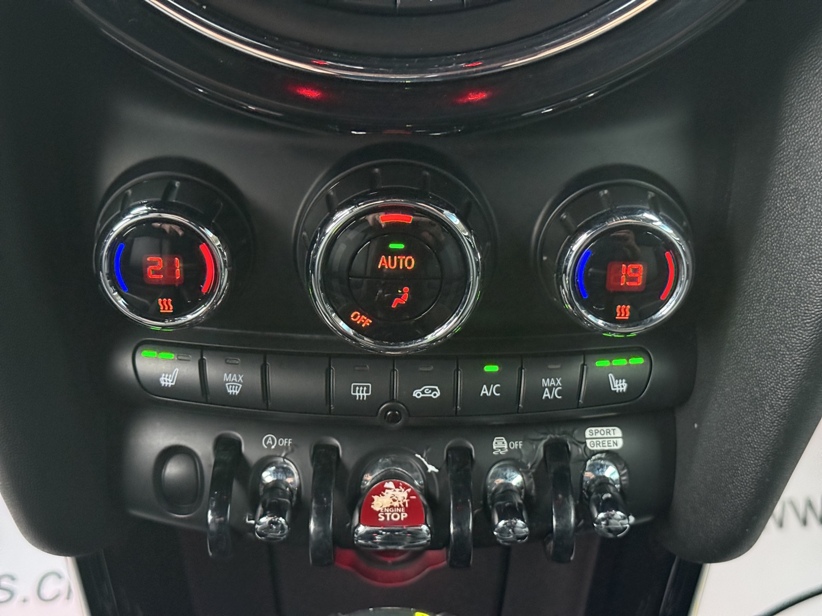 MINI Cooper Steptronic-image-10