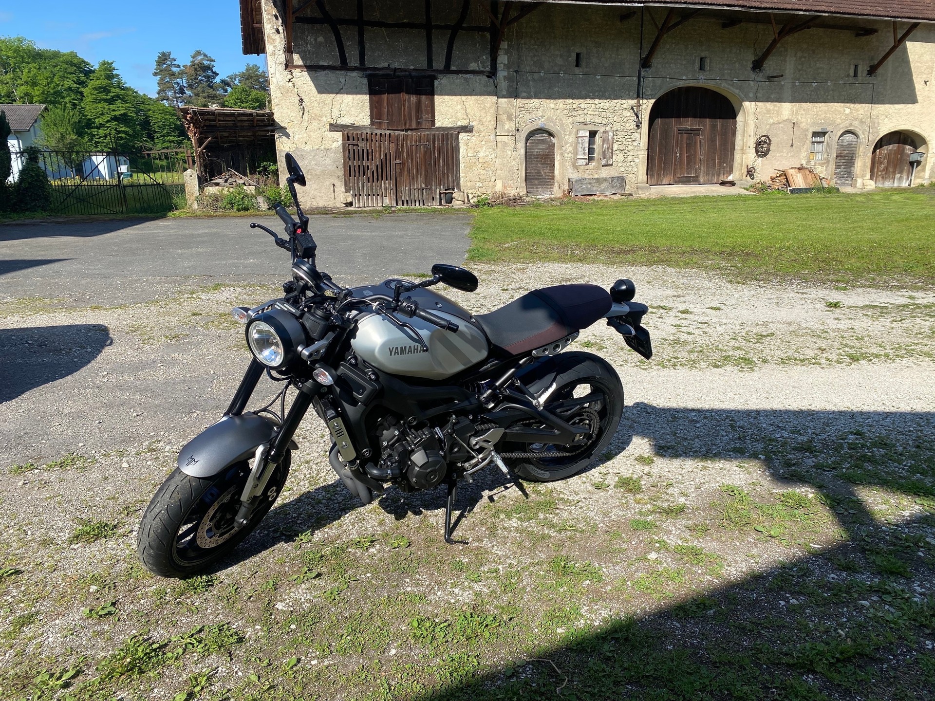 YAMAHA XSR 900-image-0