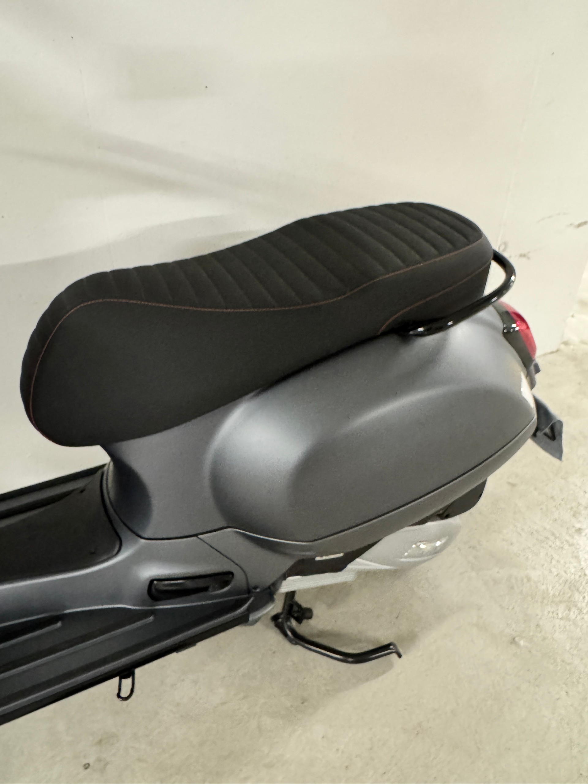 PIAGGIO Vespa GTS 125 Super Sport ABS-image-6