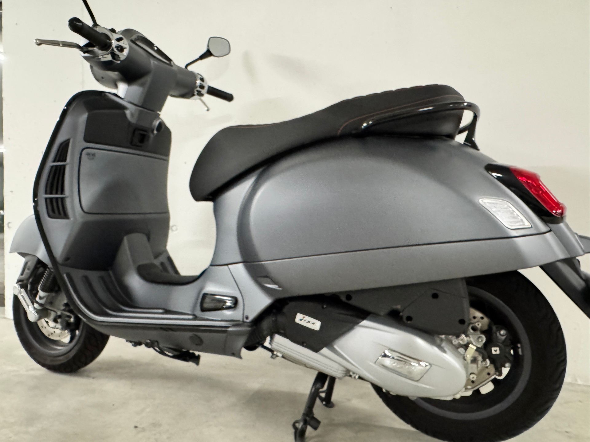PIAGGIO Vespa GTS 125 Super Sport ABS-image-8