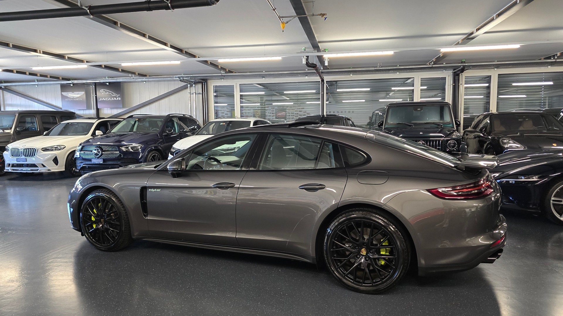 PORSCHE Panamera 4 E-Hybrid PDK-image-9