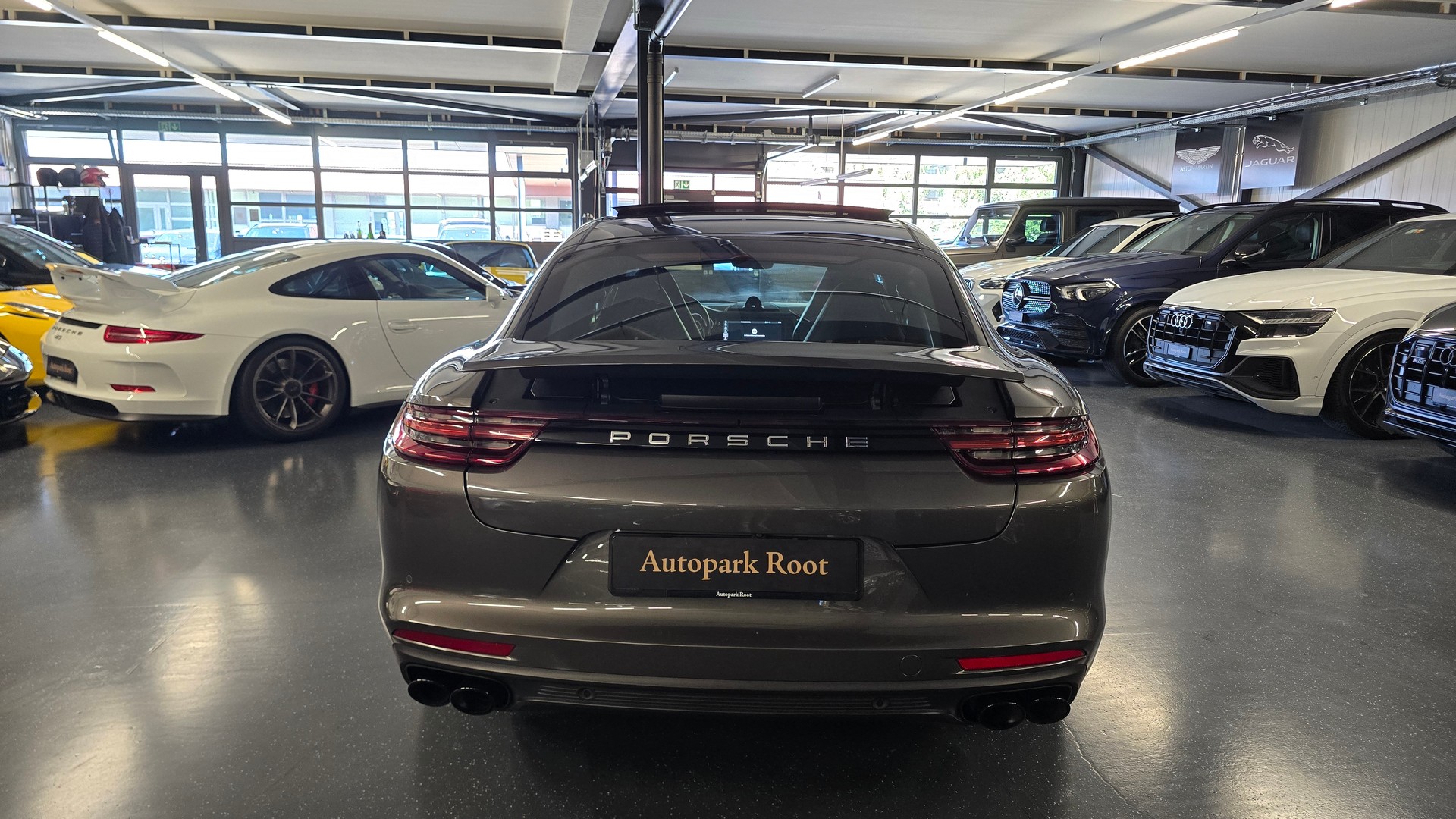 PORSCHE Panamera 4 E-Hybrid PDK-image-7