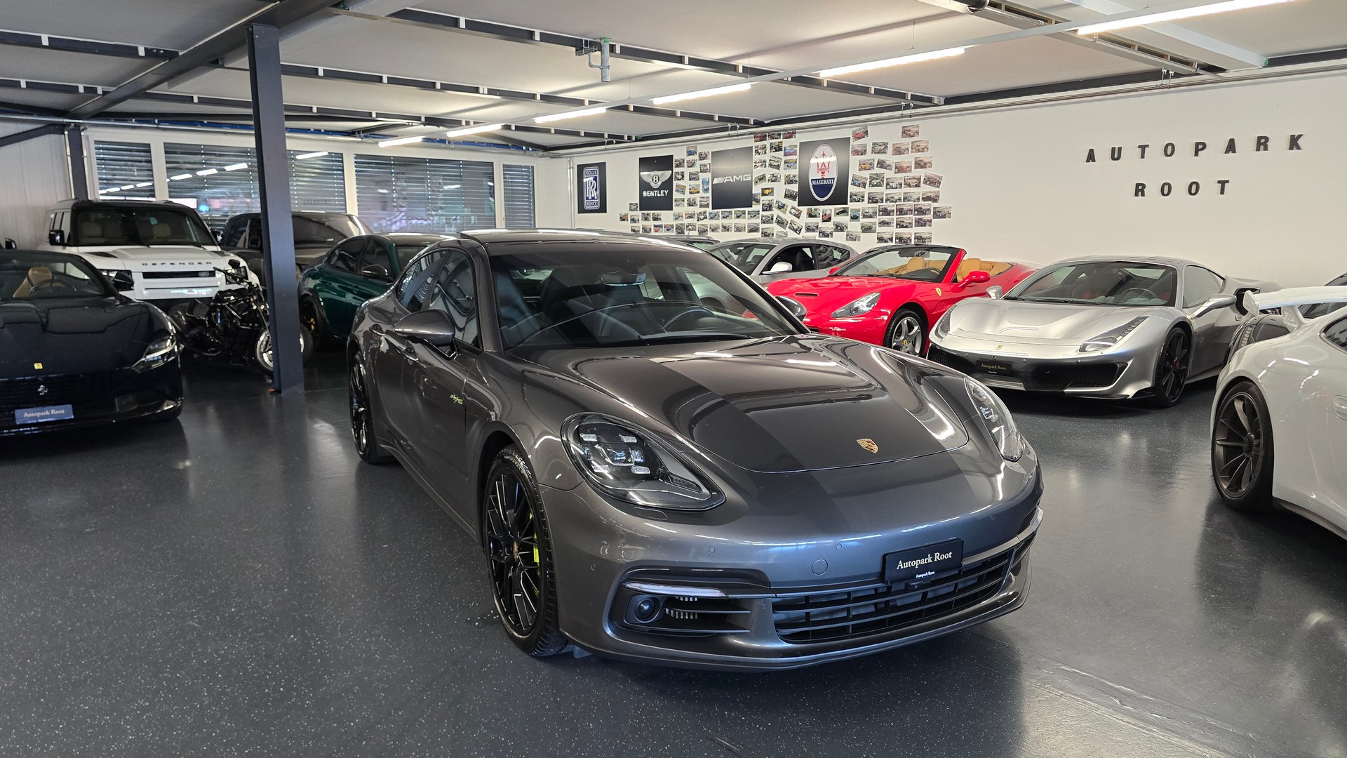 PORSCHE Panamera 4 E-Hybrid PDK-showroom-element-1