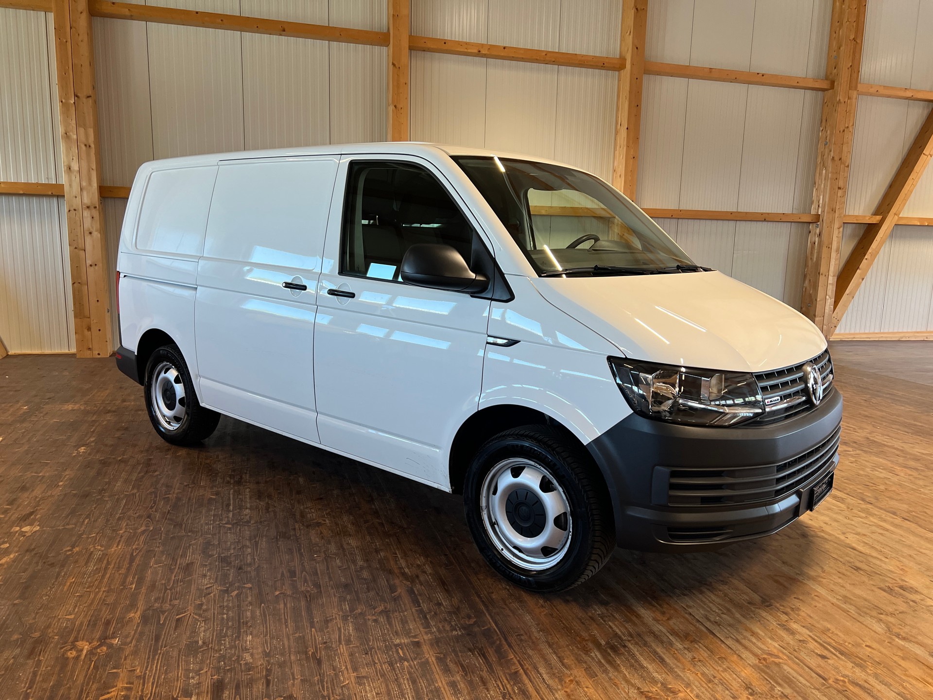 VW T6 2.0 TSI 4Motion DSG-showroom-element-2