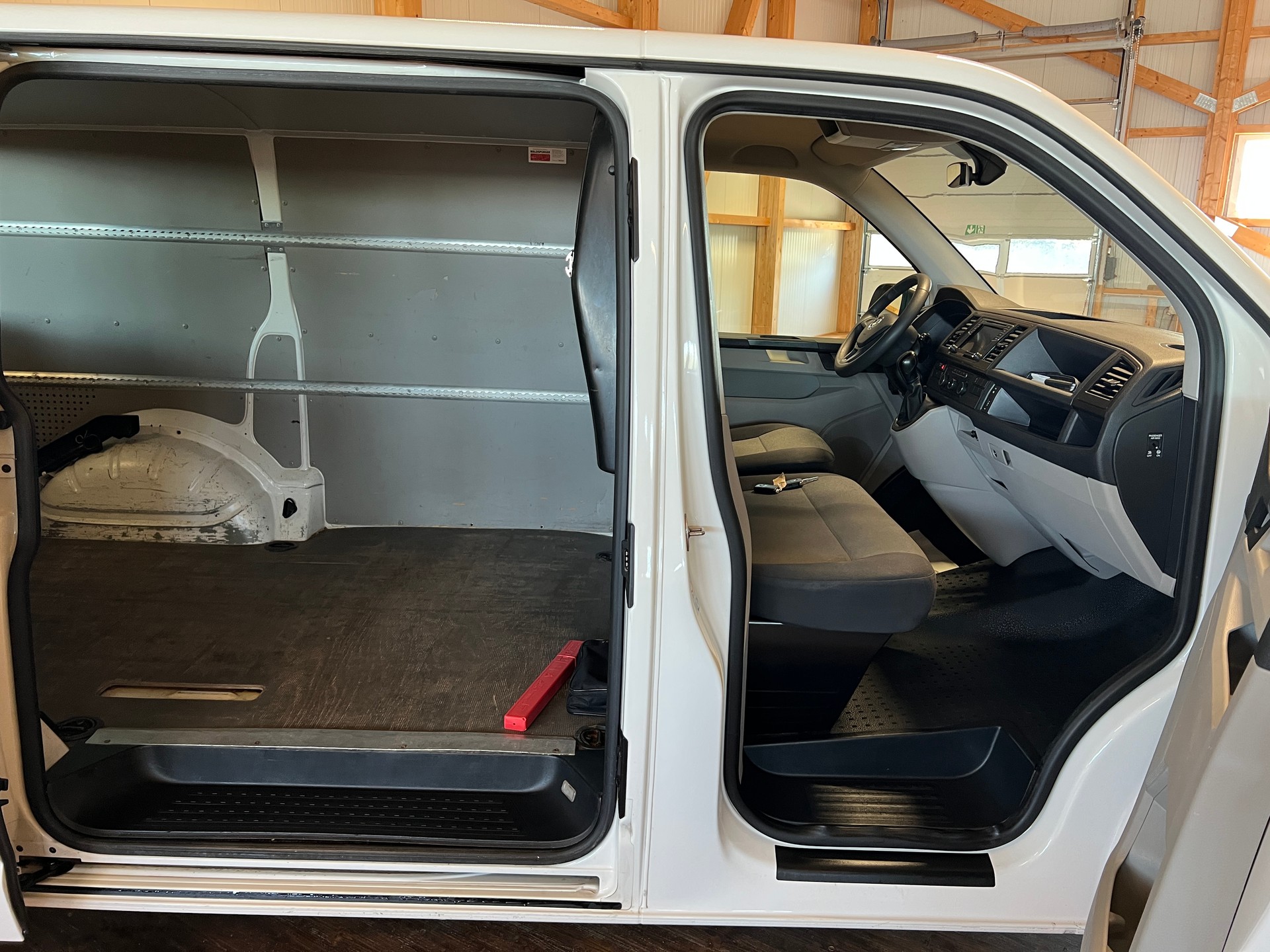 VW T6 2.0 TSI 4Motion DSG-image-12