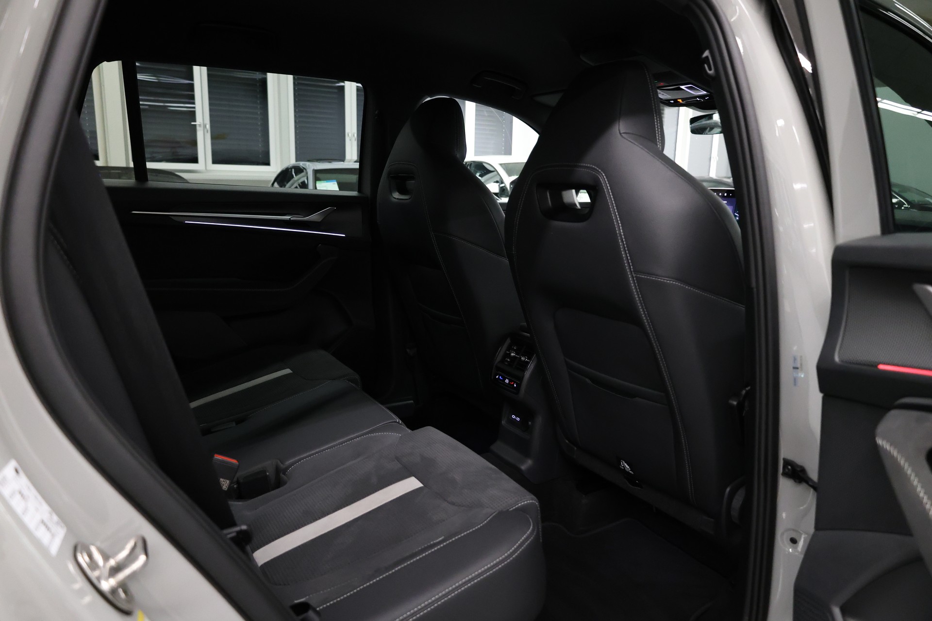 SKODA Kodiaq 2.0 TDI SportLine-image-28