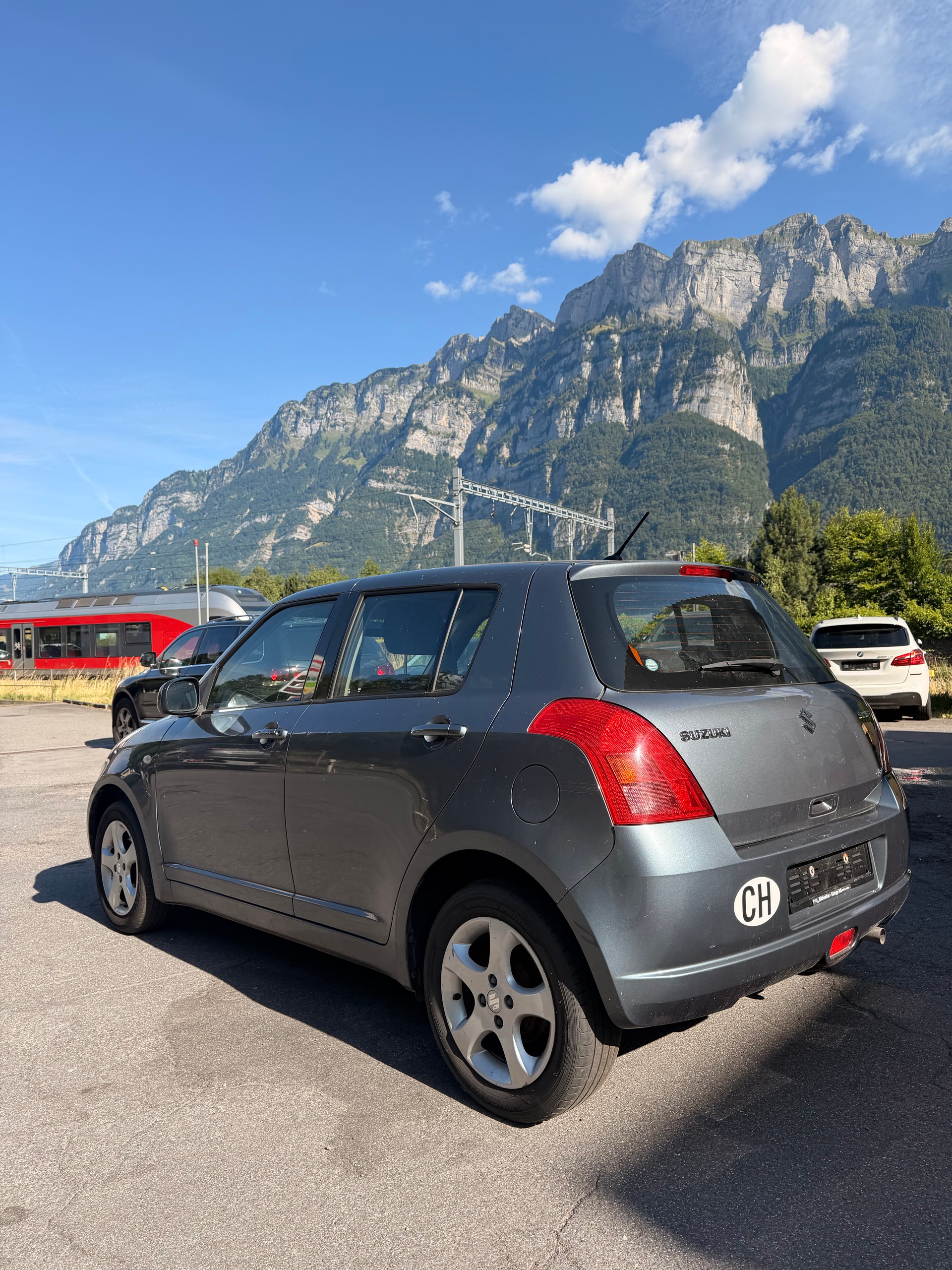 SUZUKI Swift 1.3i 16V GL Top 4x4-showroom-element-2