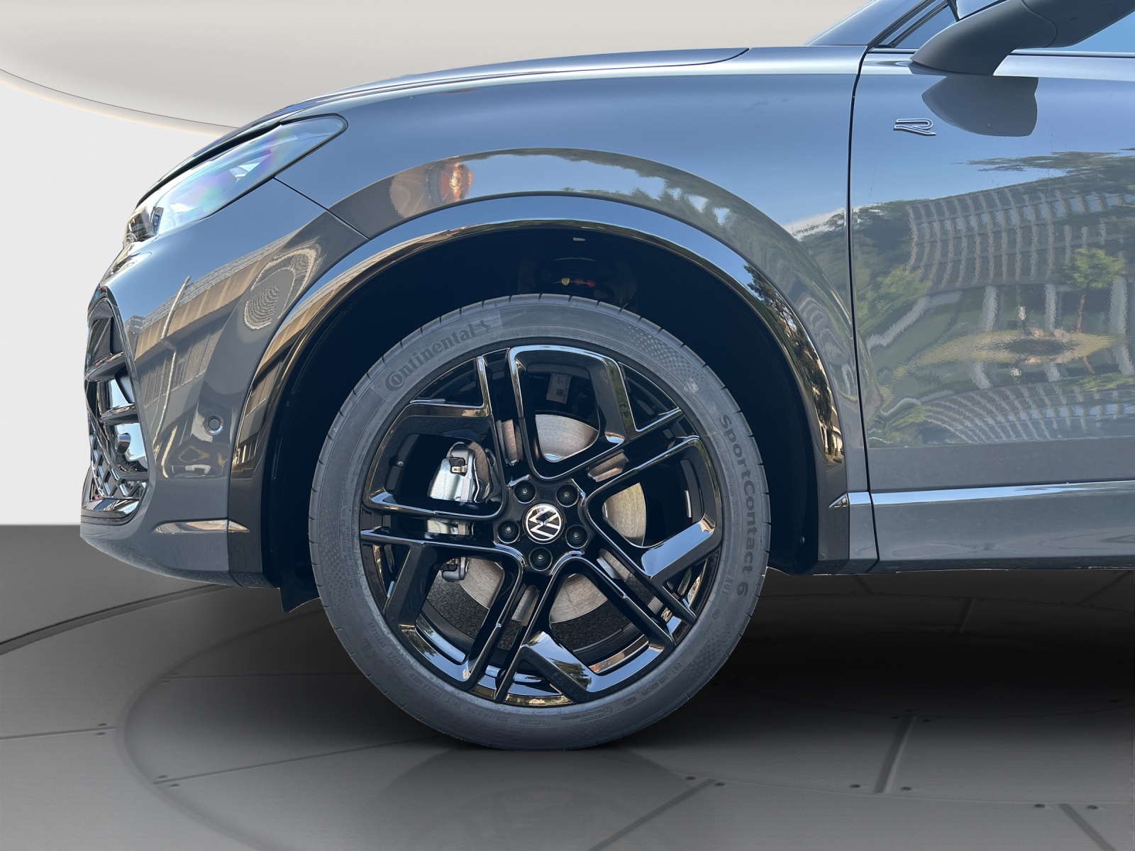 VW Tiguan 2.0 TSI DSG R-Line 4Motion-image-7