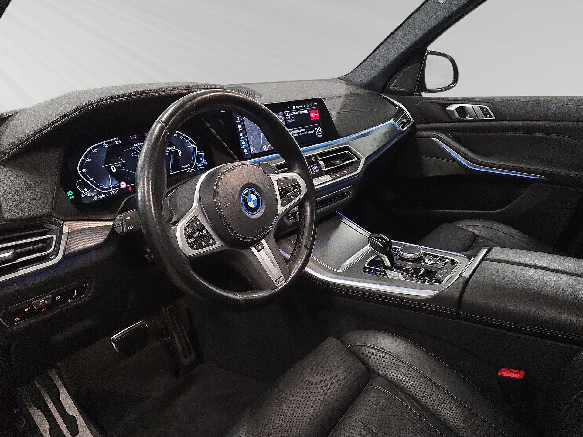 BMW X5 xDrive45e M Sport Steptronic-showroom-element-3