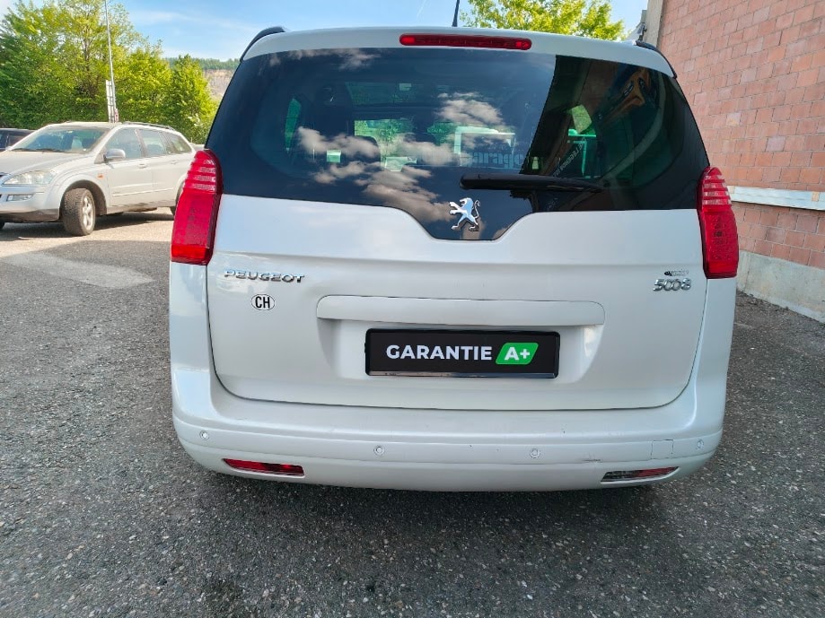 PEUGEOT 5008 1.6 16V T Sport Pack Automatic-image-8