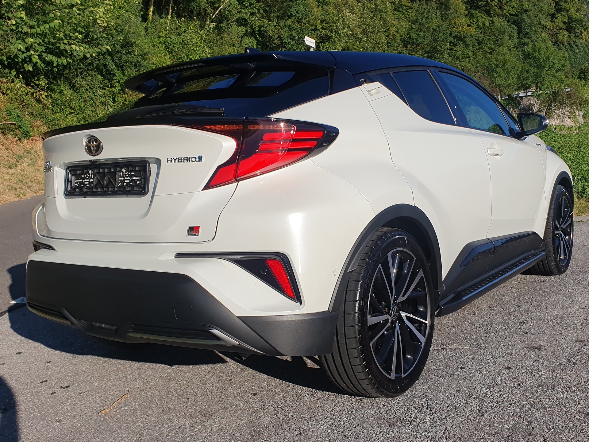 TOYOTA 2.0 VVTi HSD GR Sport-image-3