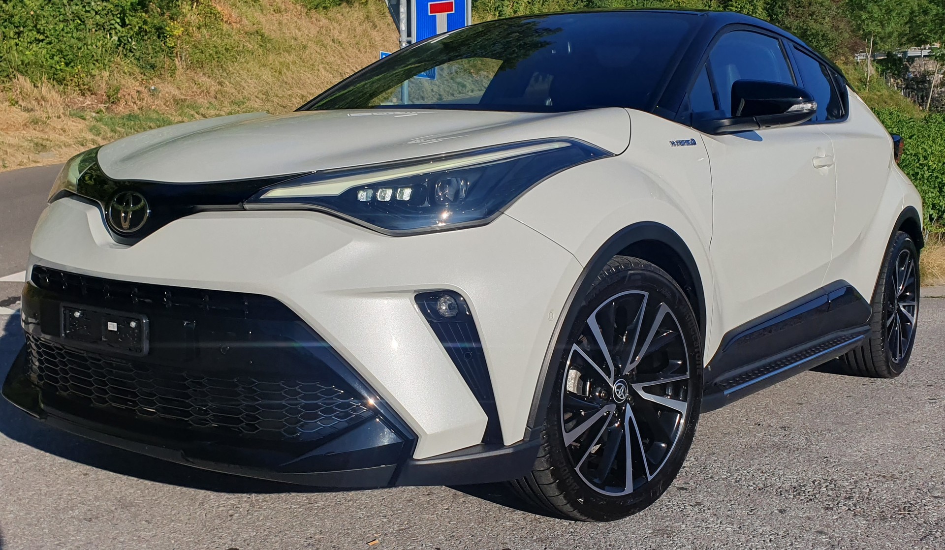 TOYOTA 2.0 VVTi HSD GR Sport-image-1