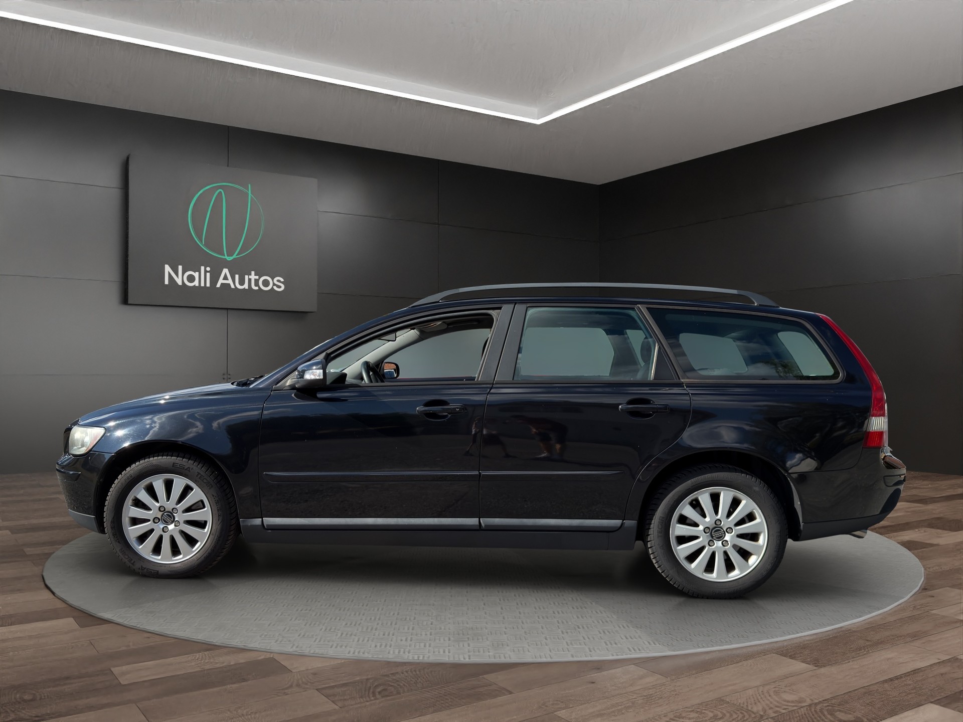 VOLVO V50 T5 AWD Momentum-showroom-element-3