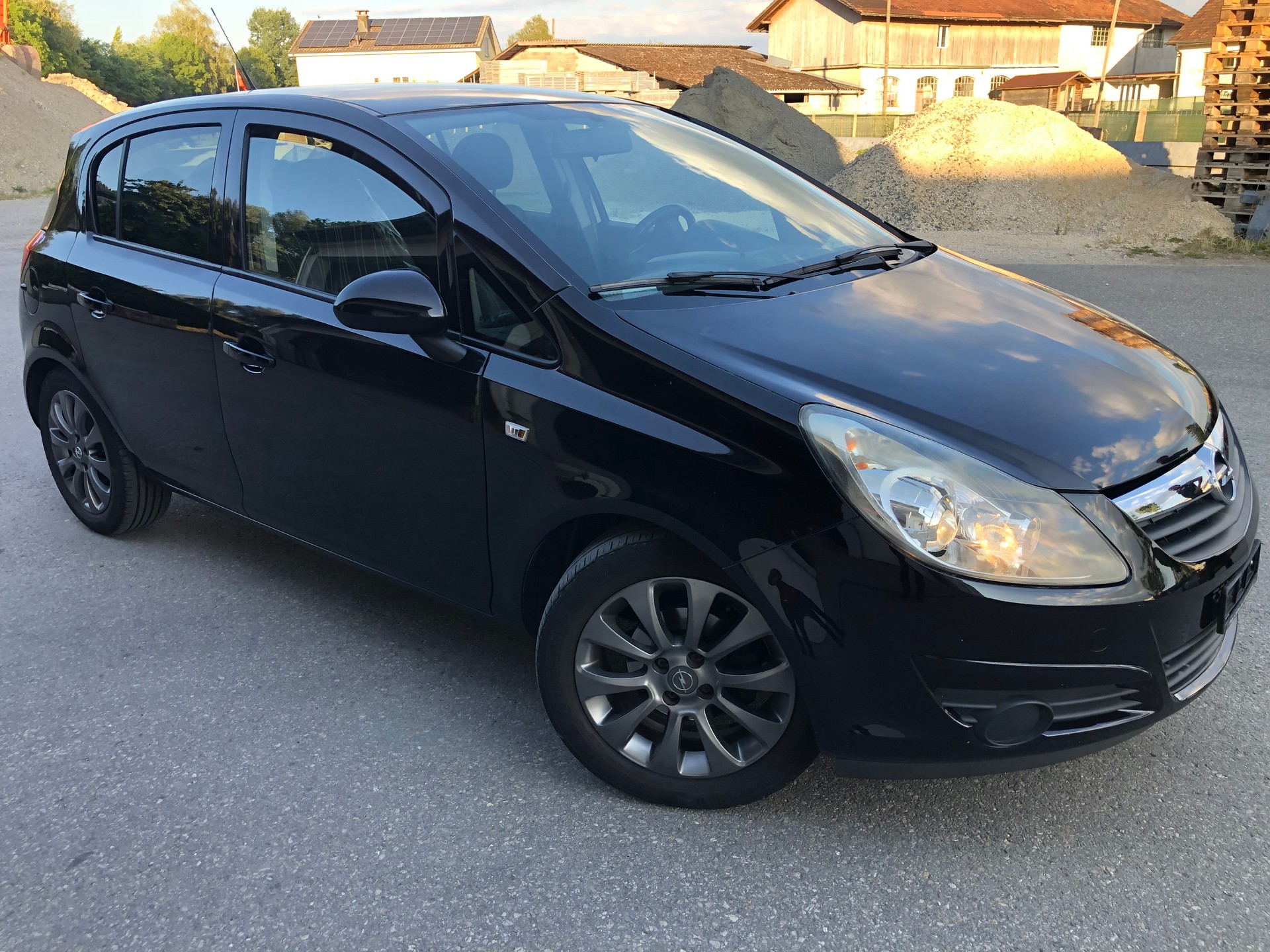 OPEL Corsa 1.4 TP Color Edition-image-2